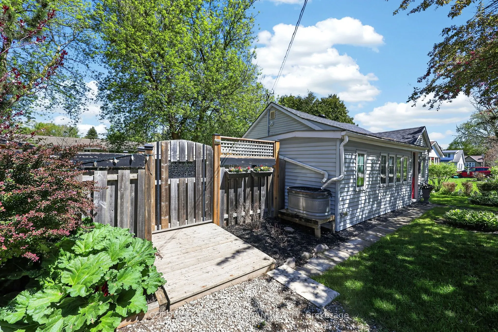 246 Weir Street