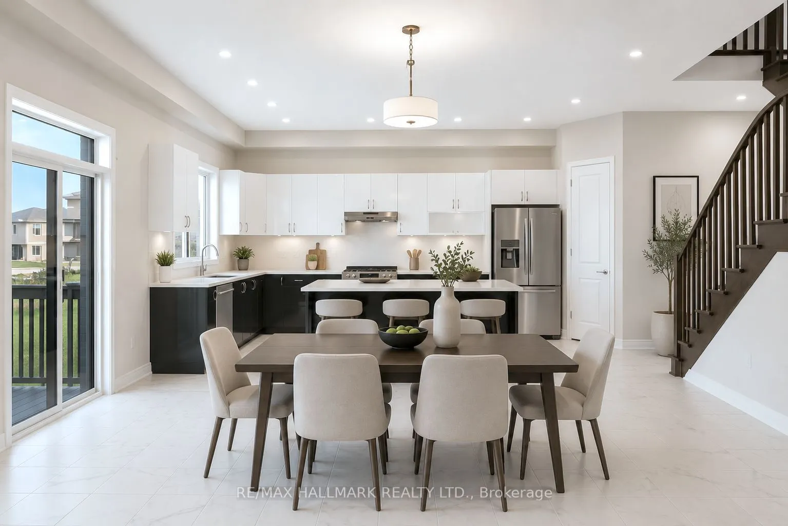 3769 Sunbank Crescent