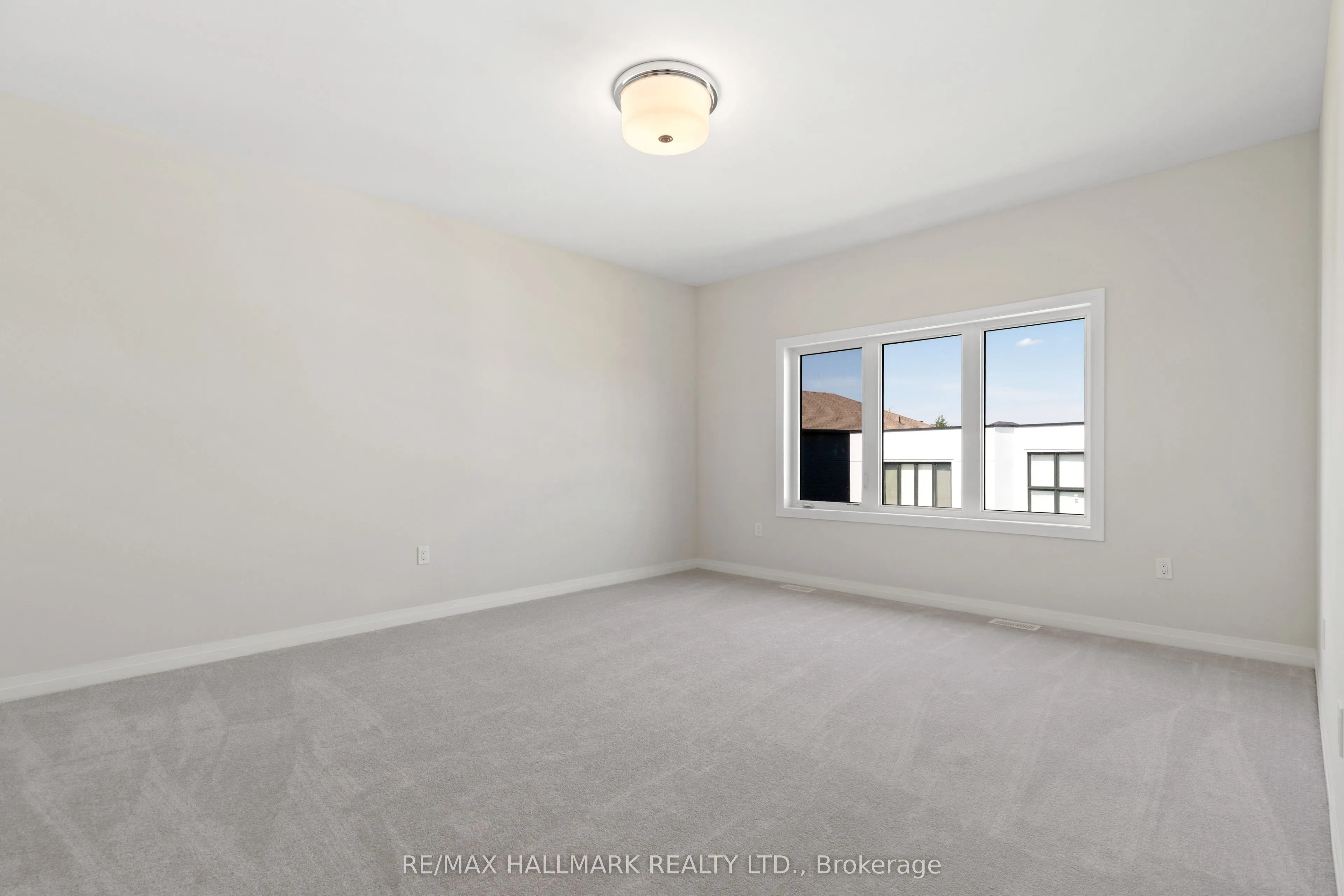 3769 Sunbank Crescent