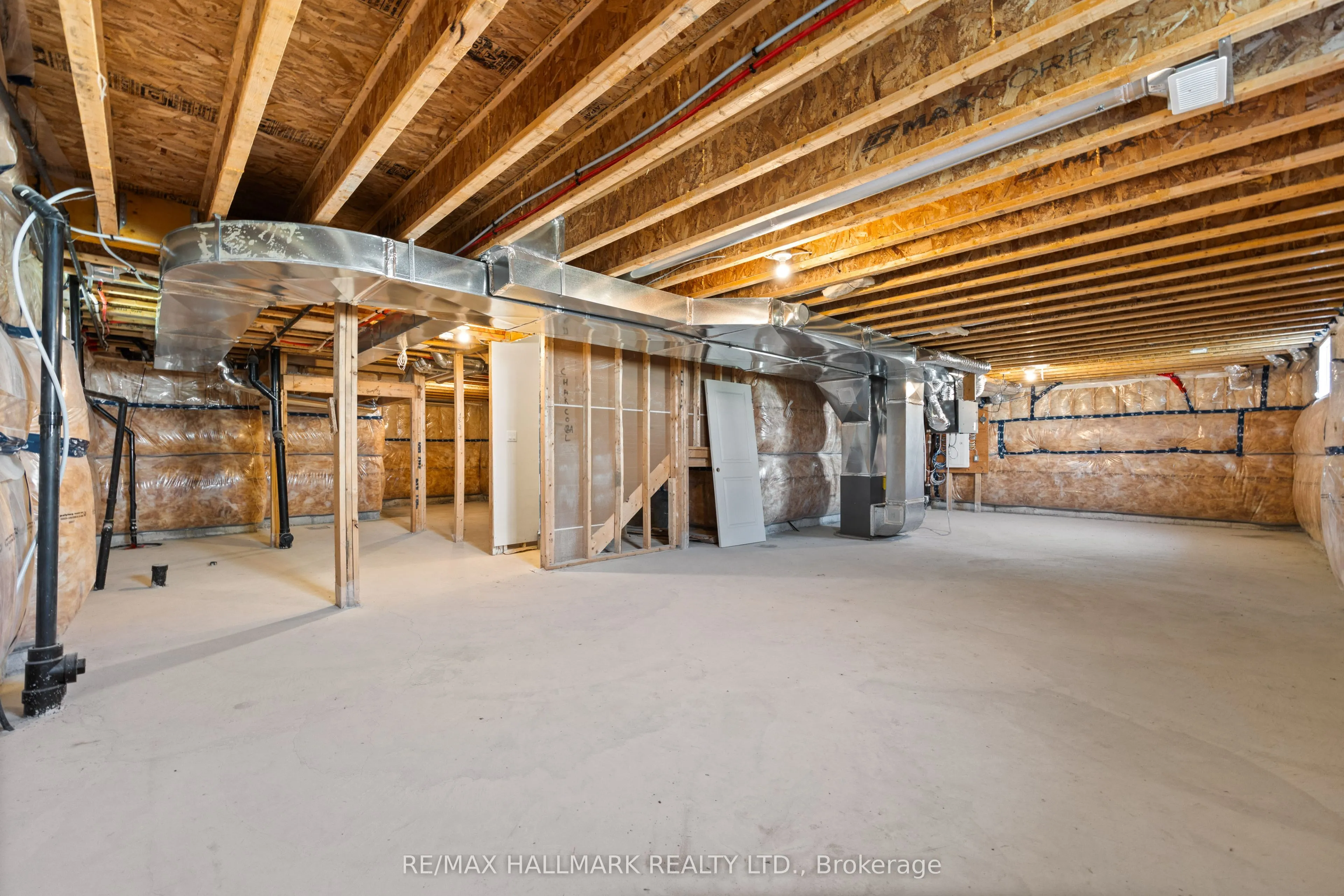 3769 Sunbank Crescent