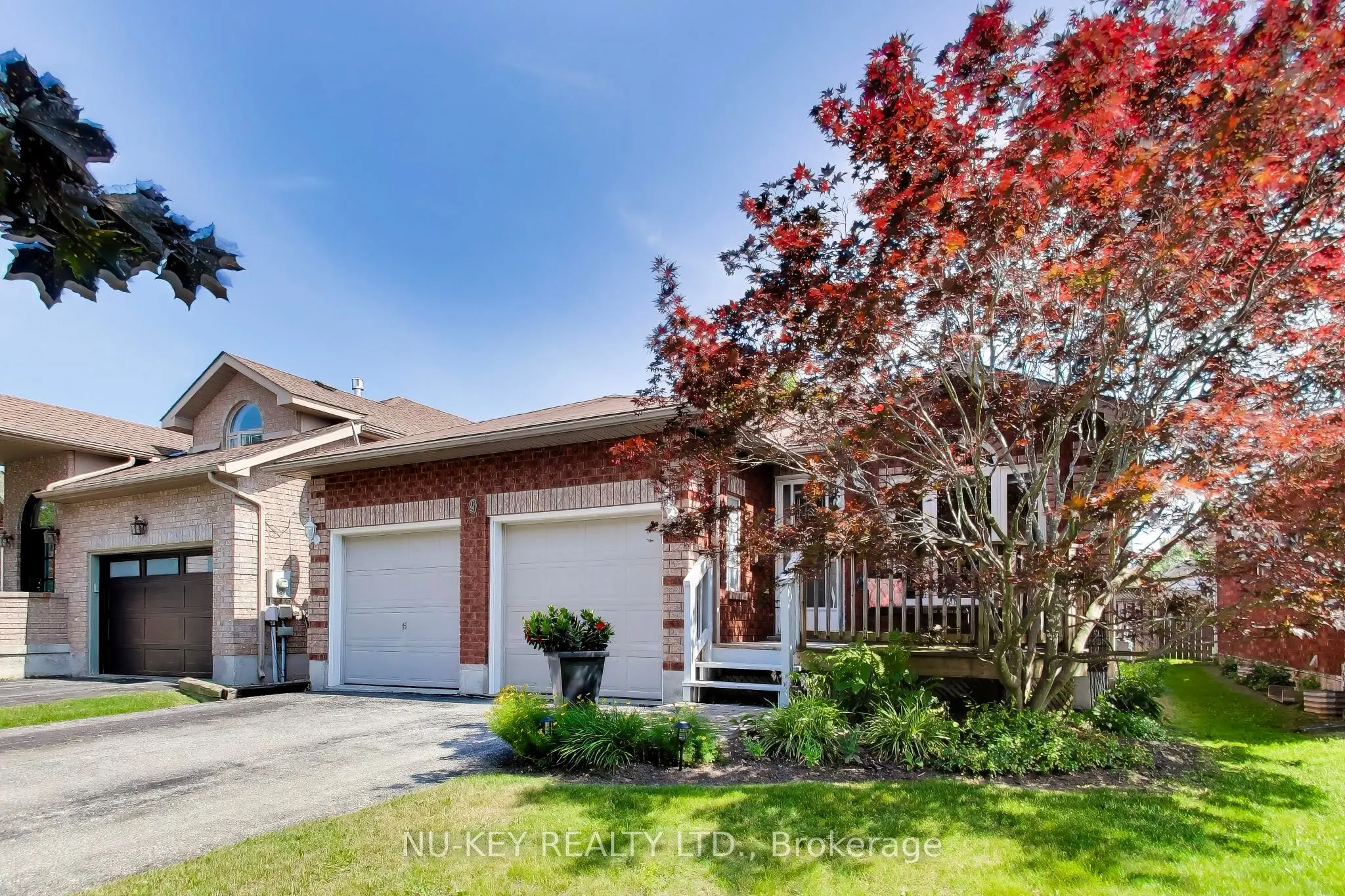 9 Monique Crescent