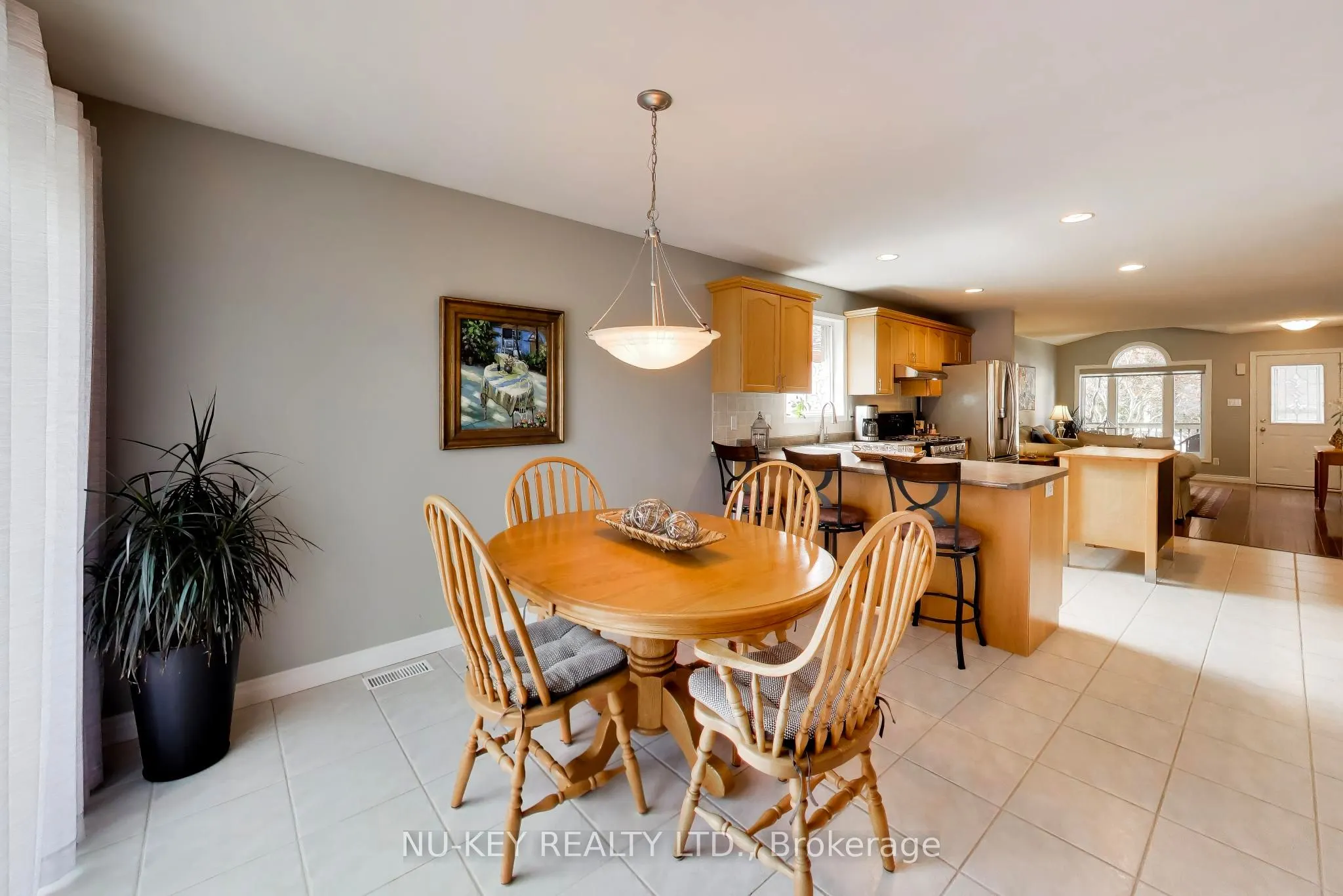 9 Monique Crescent