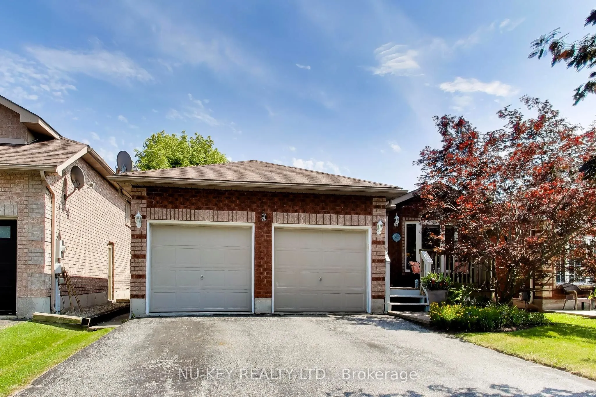 9 Monique Crescent