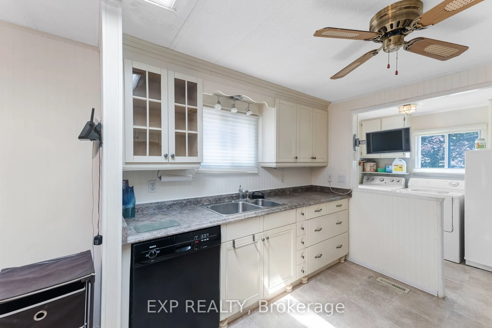 5263 Elliott Side Road #5