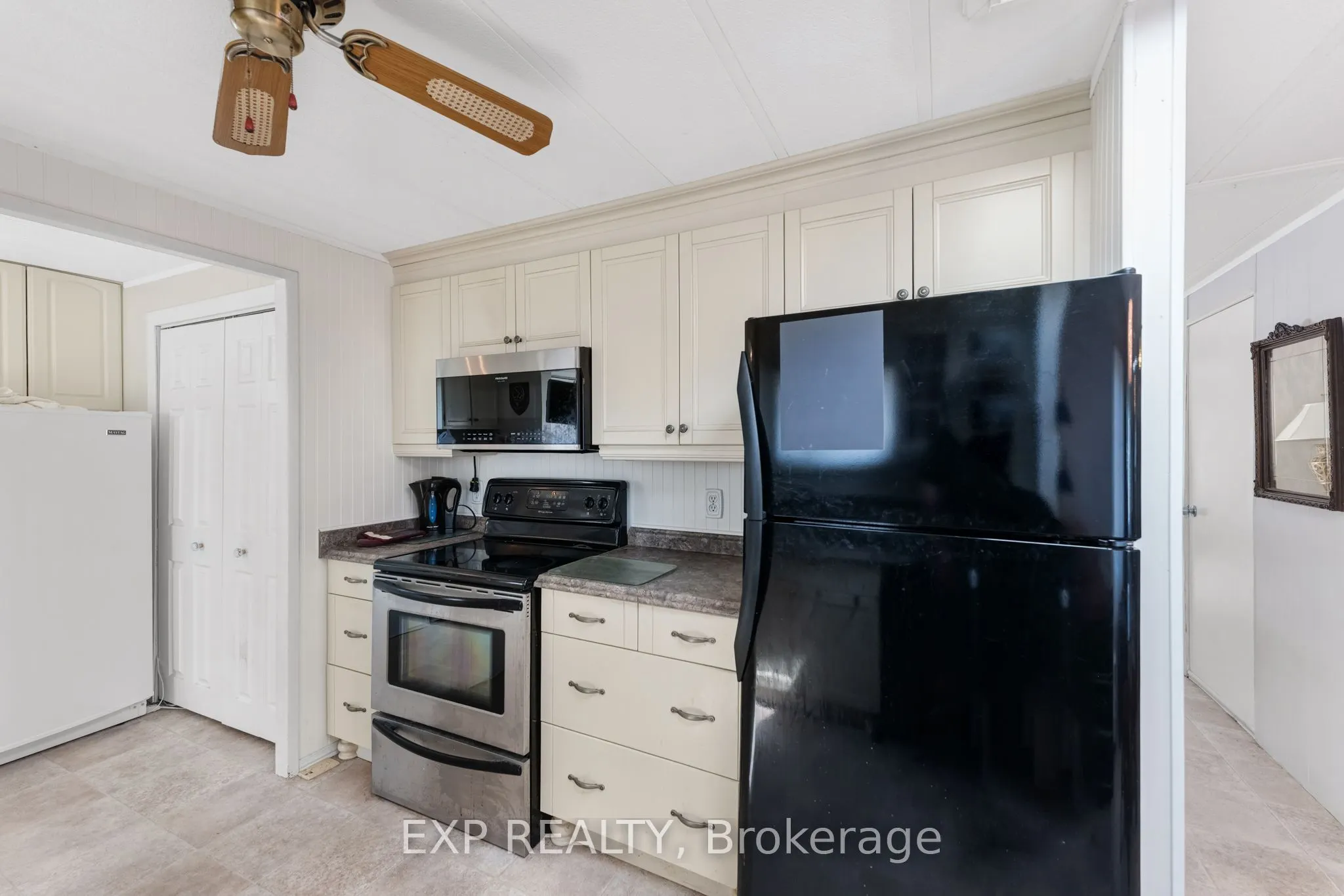 5263 Elliott Side Road #5