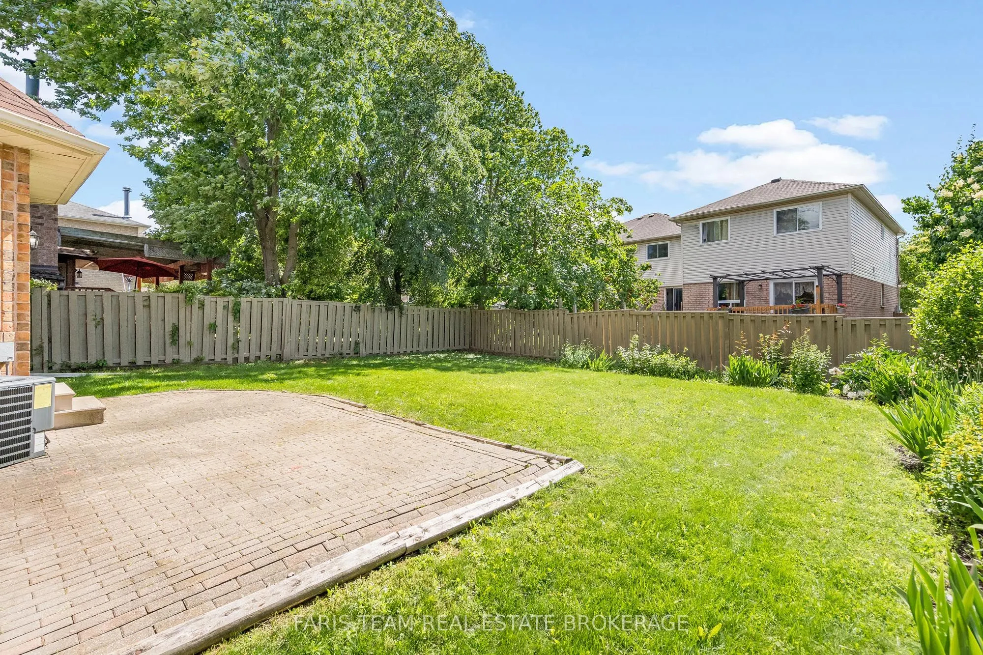 186 Ferndale Drive S