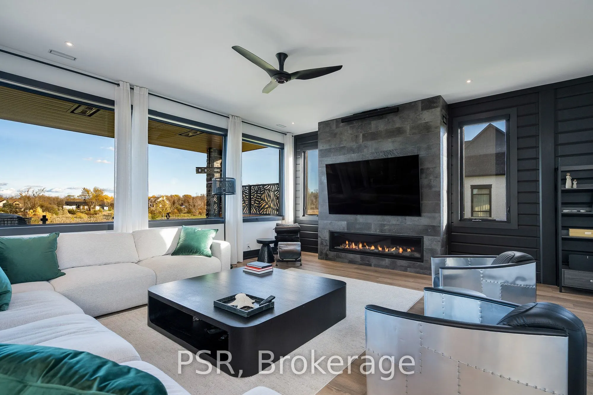 4 Raintree Court
