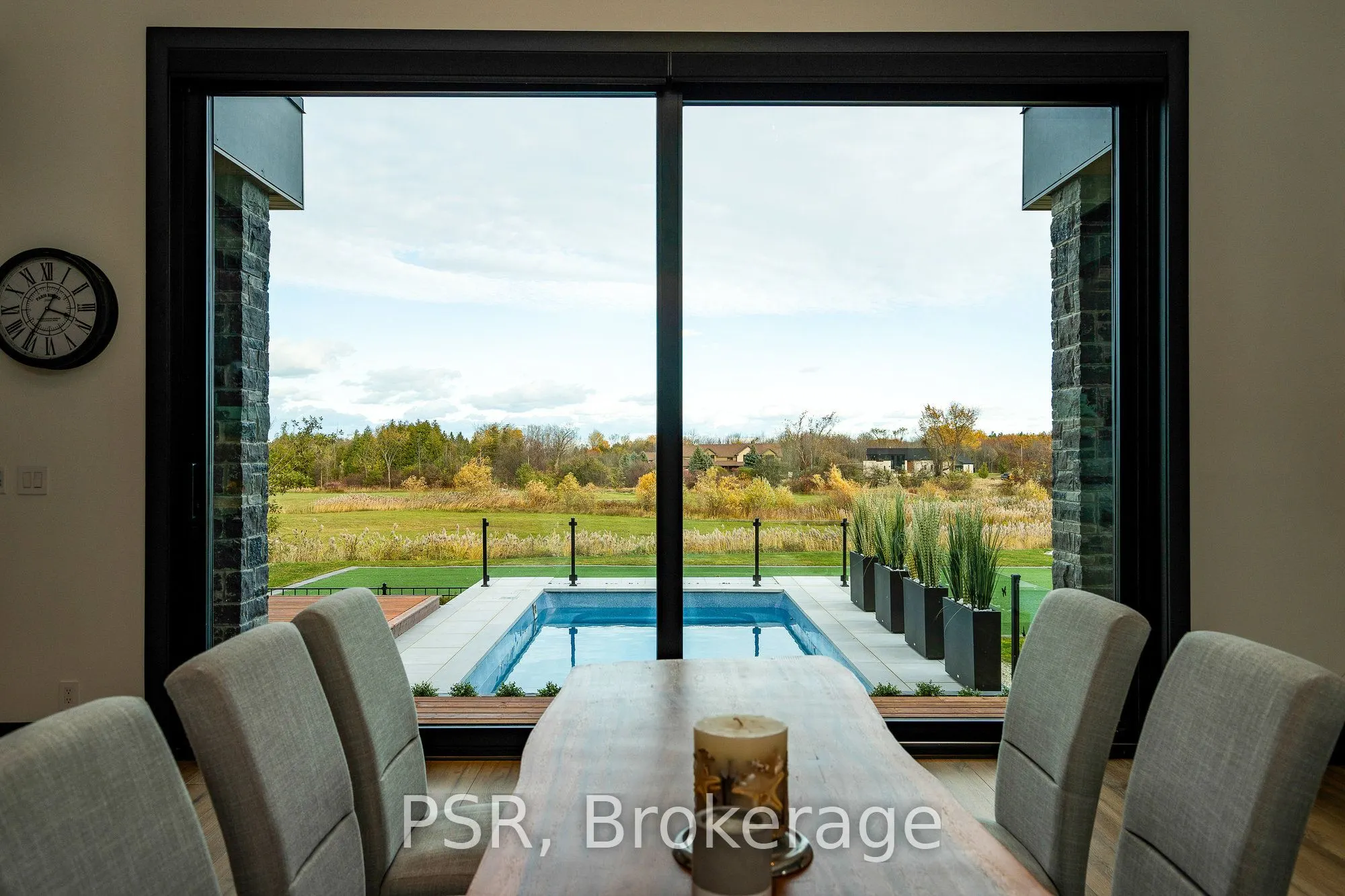4 Raintree Court