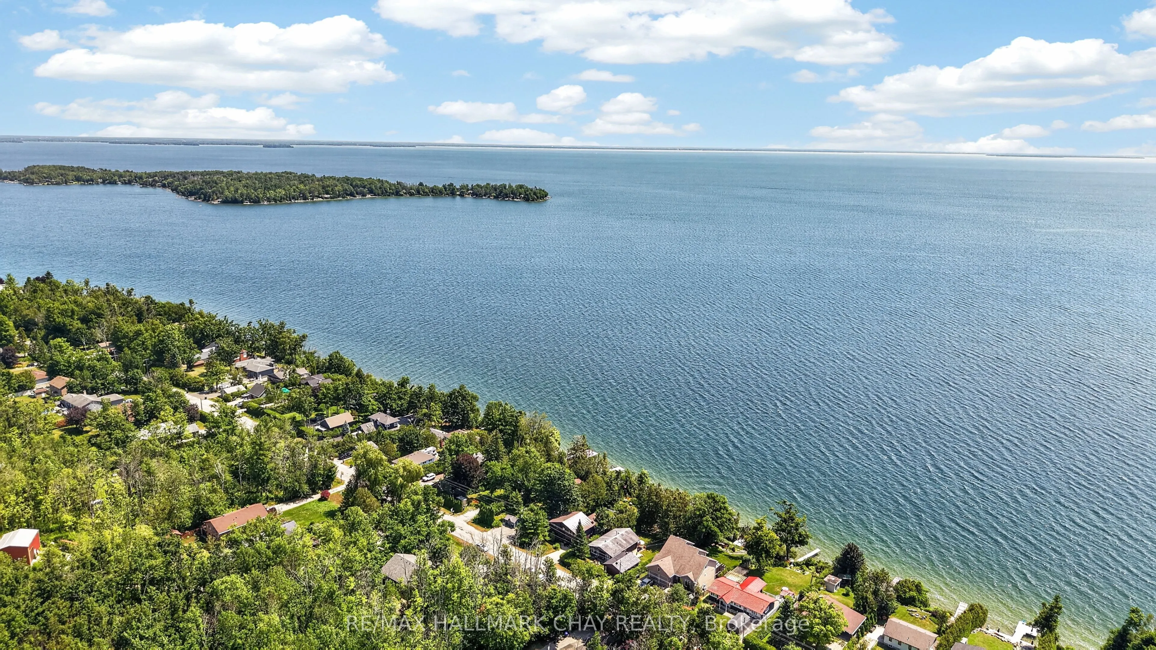2289 Lakeshore Road E