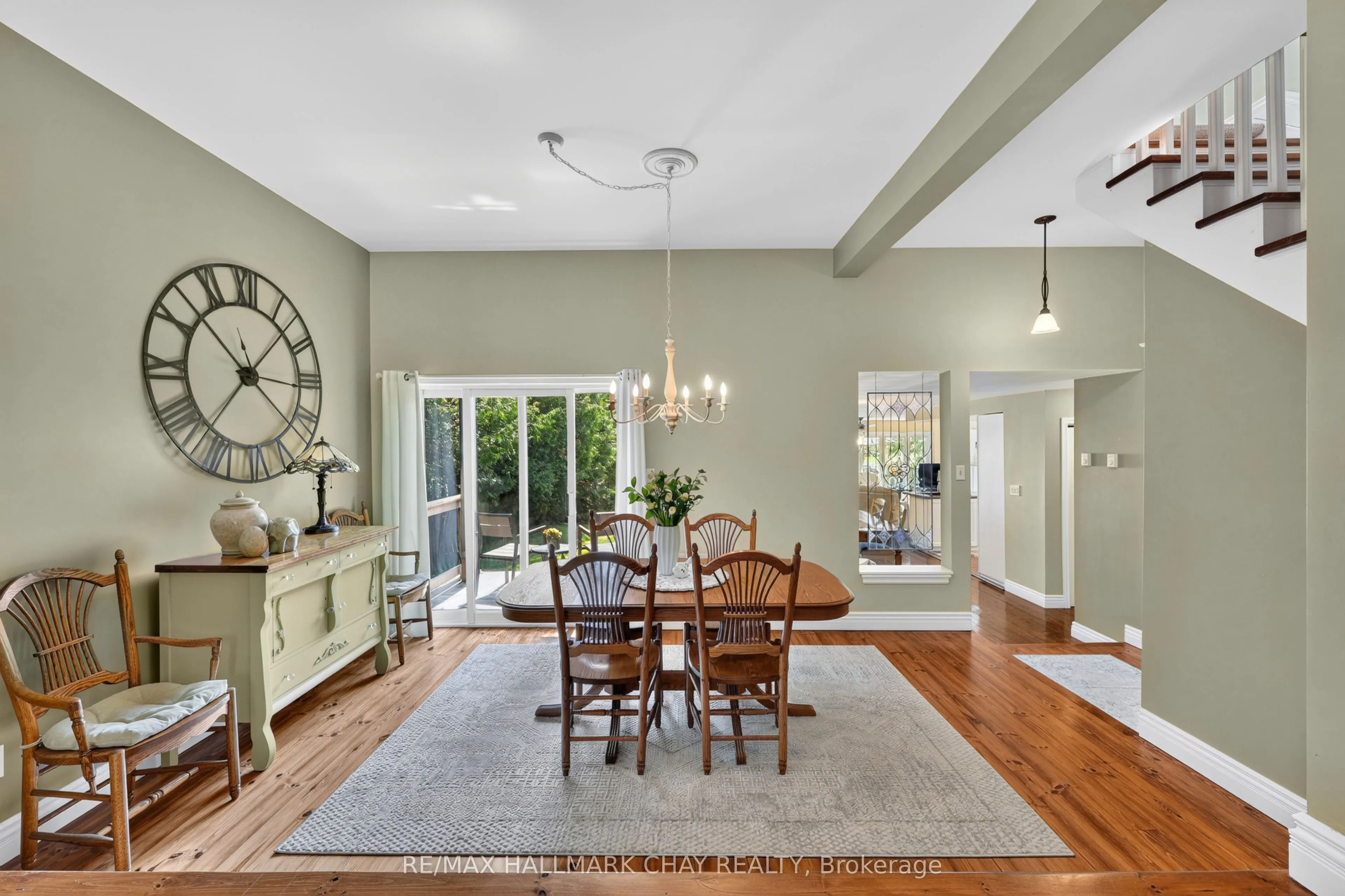 2289 Lakeshore Road E