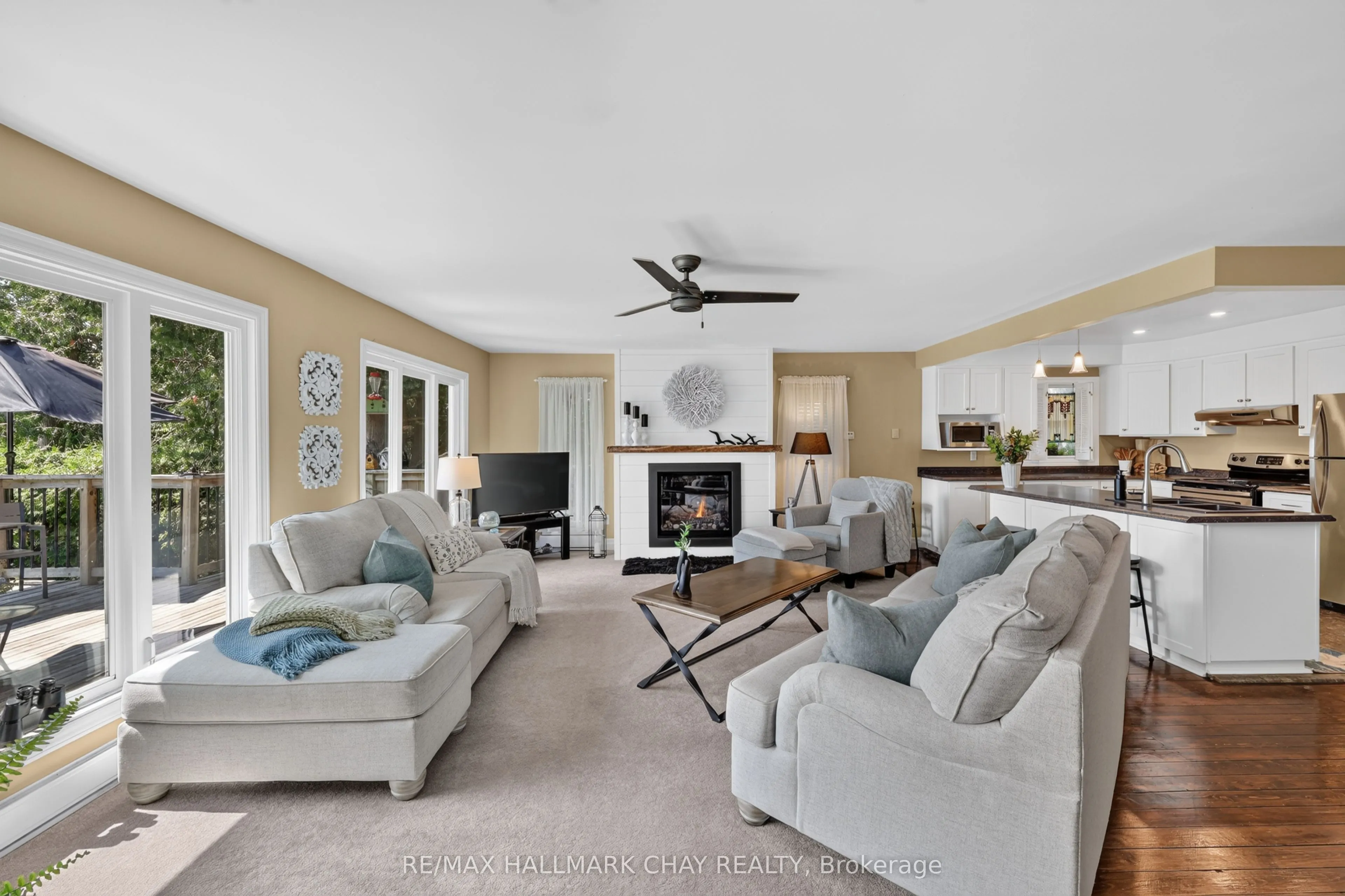 2289 Lakeshore Road E