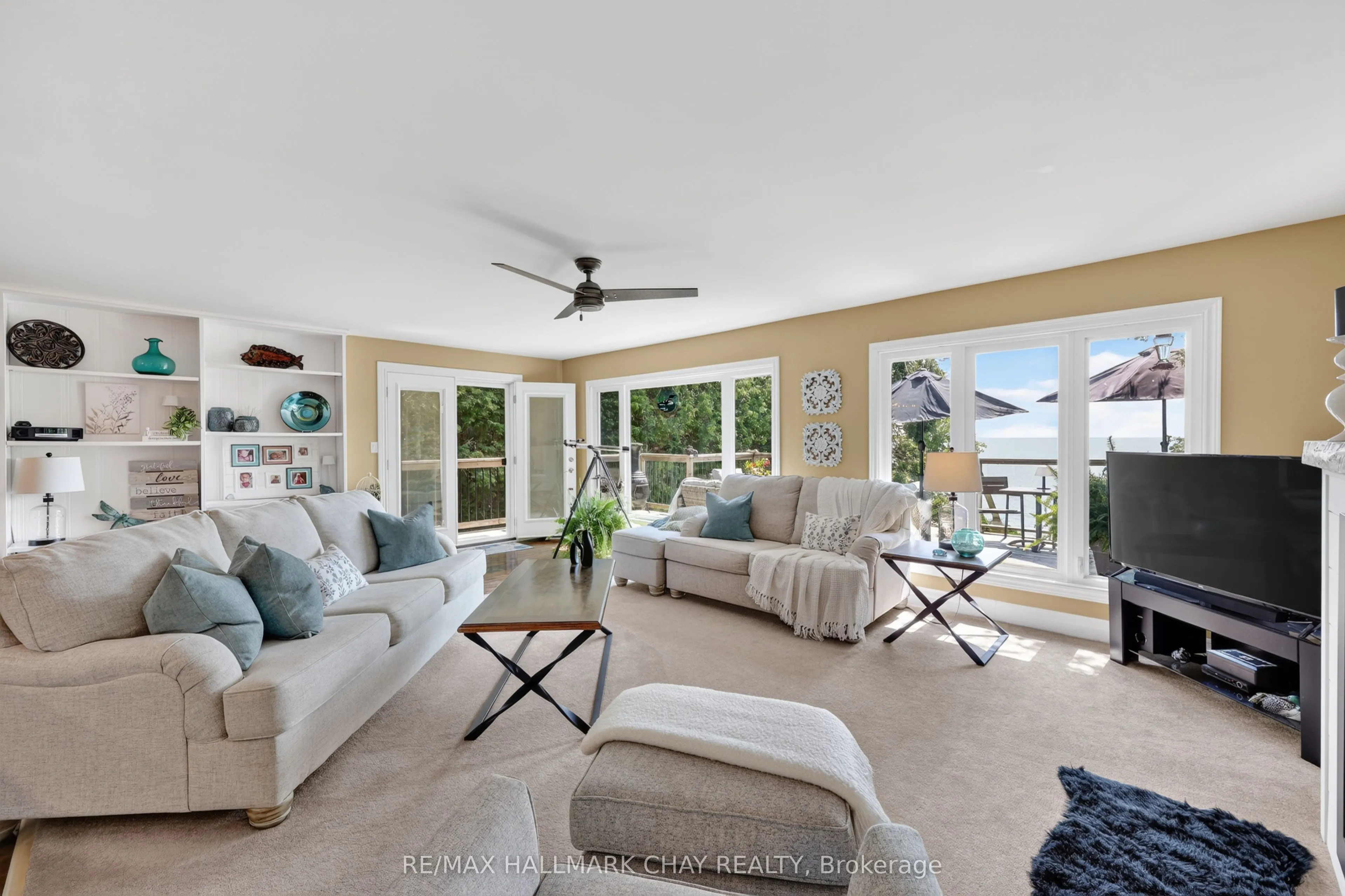 2289 Lakeshore Road E