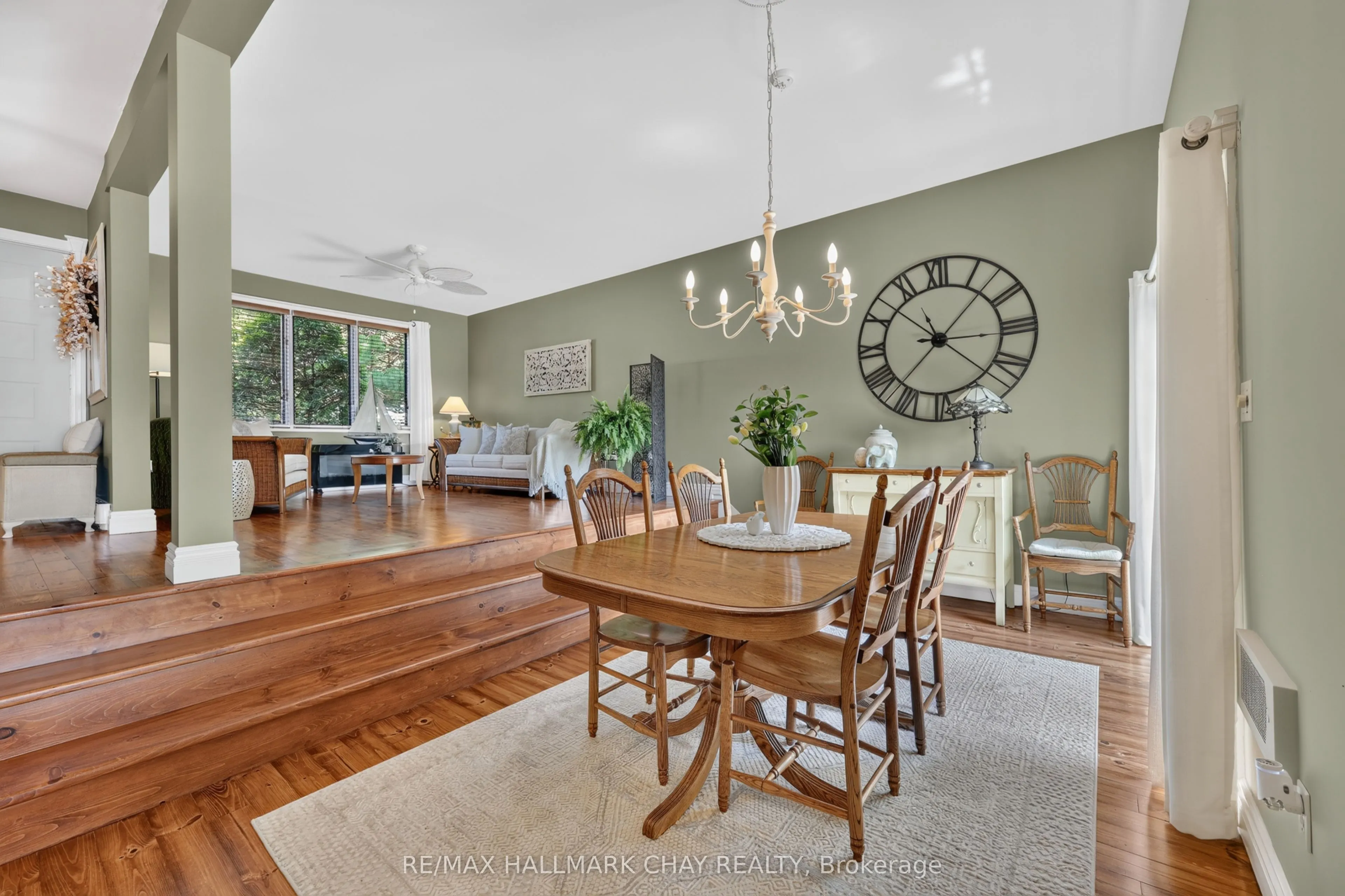 2289 Lakeshore Road E