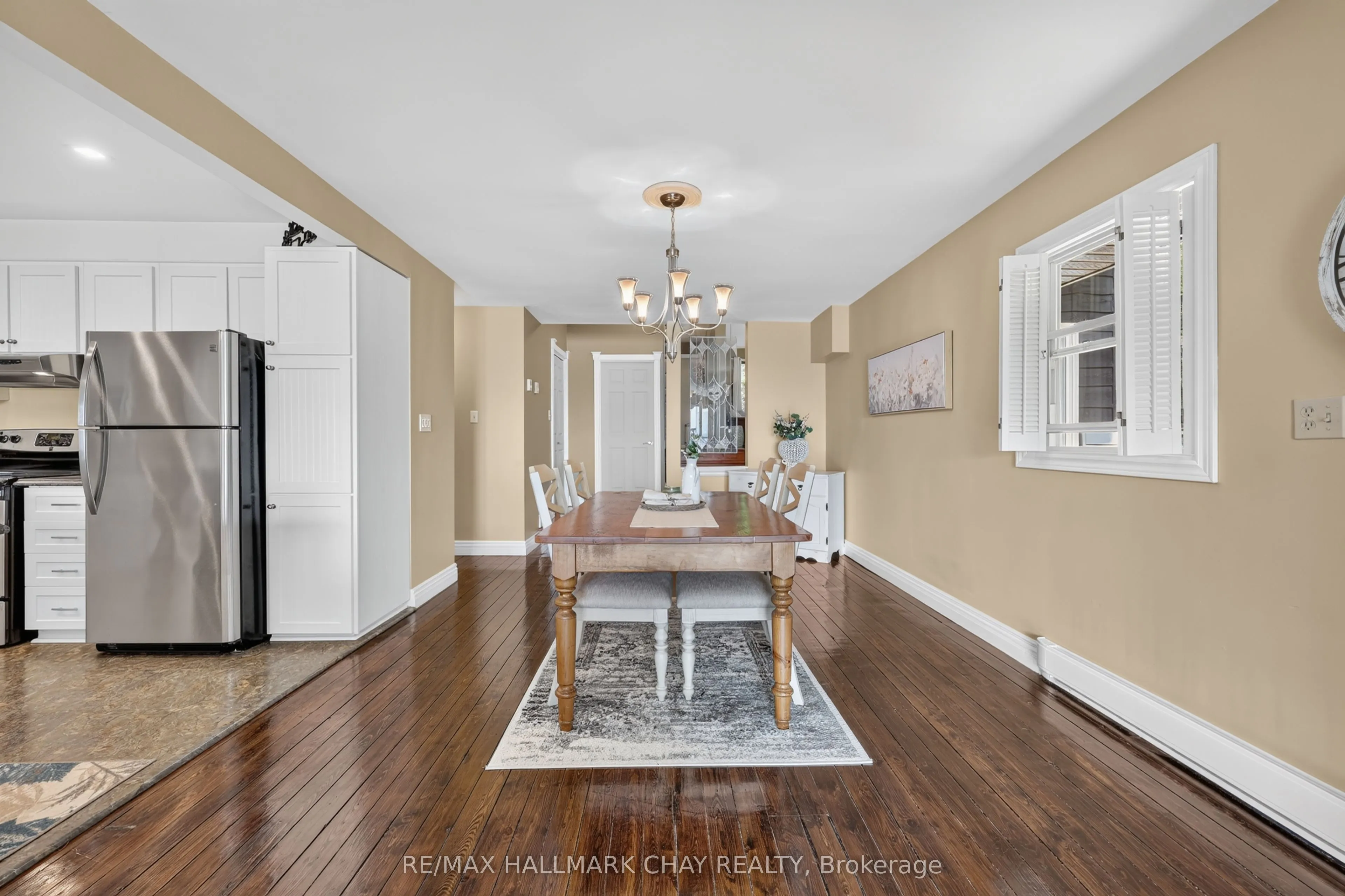 2289 Lakeshore Road E