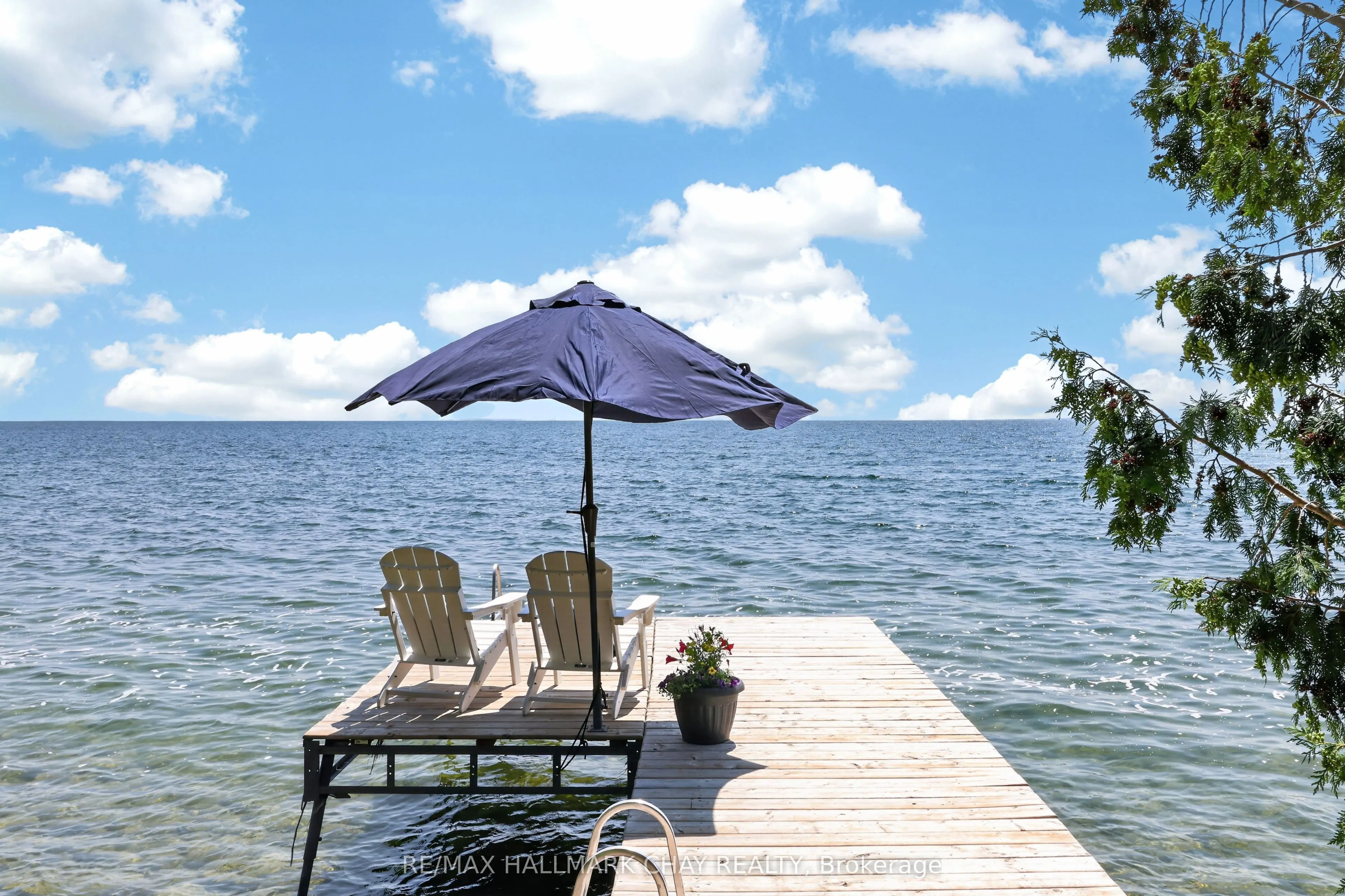 2289 Lakeshore Road E