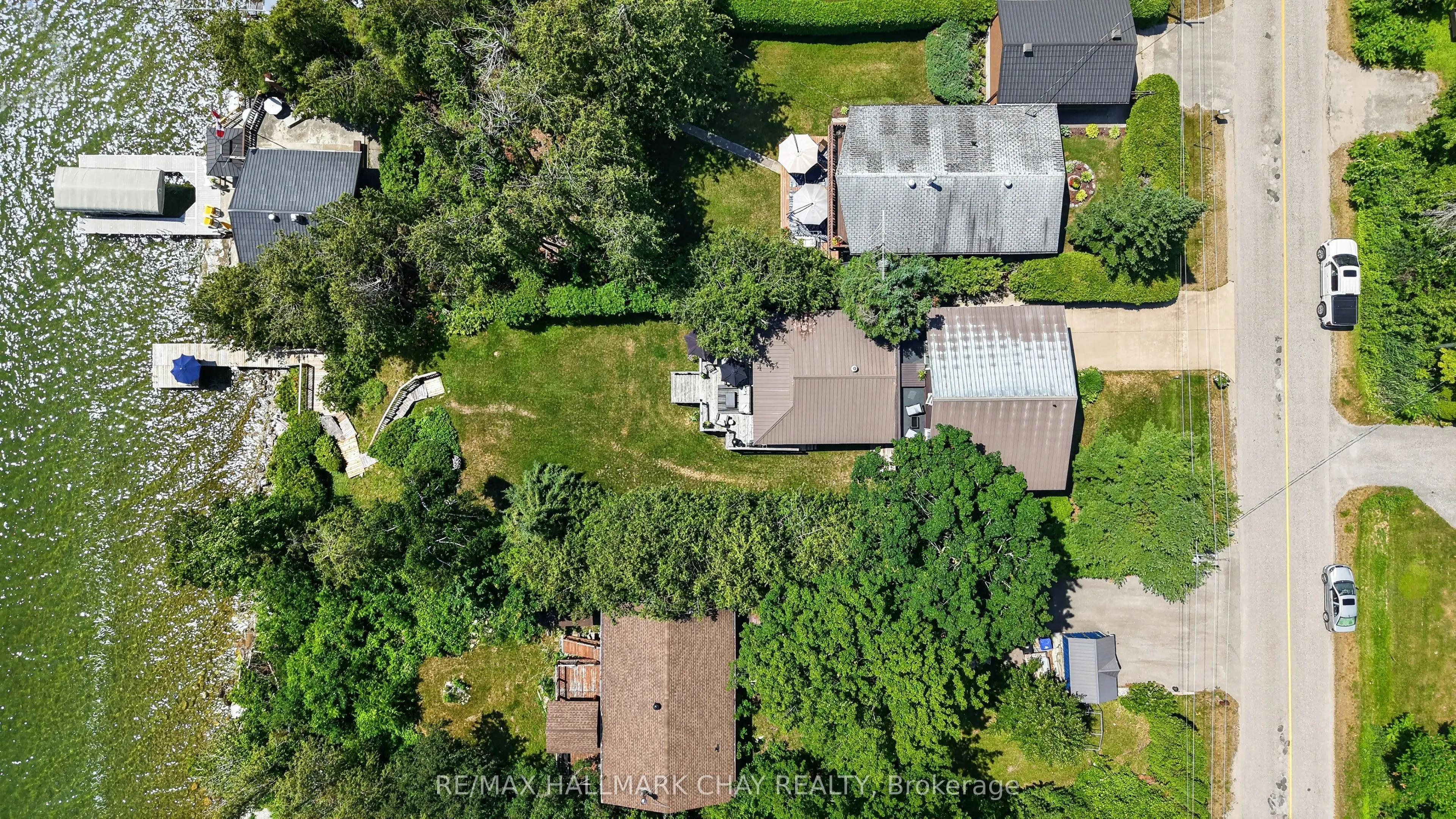 2289 Lakeshore Road E