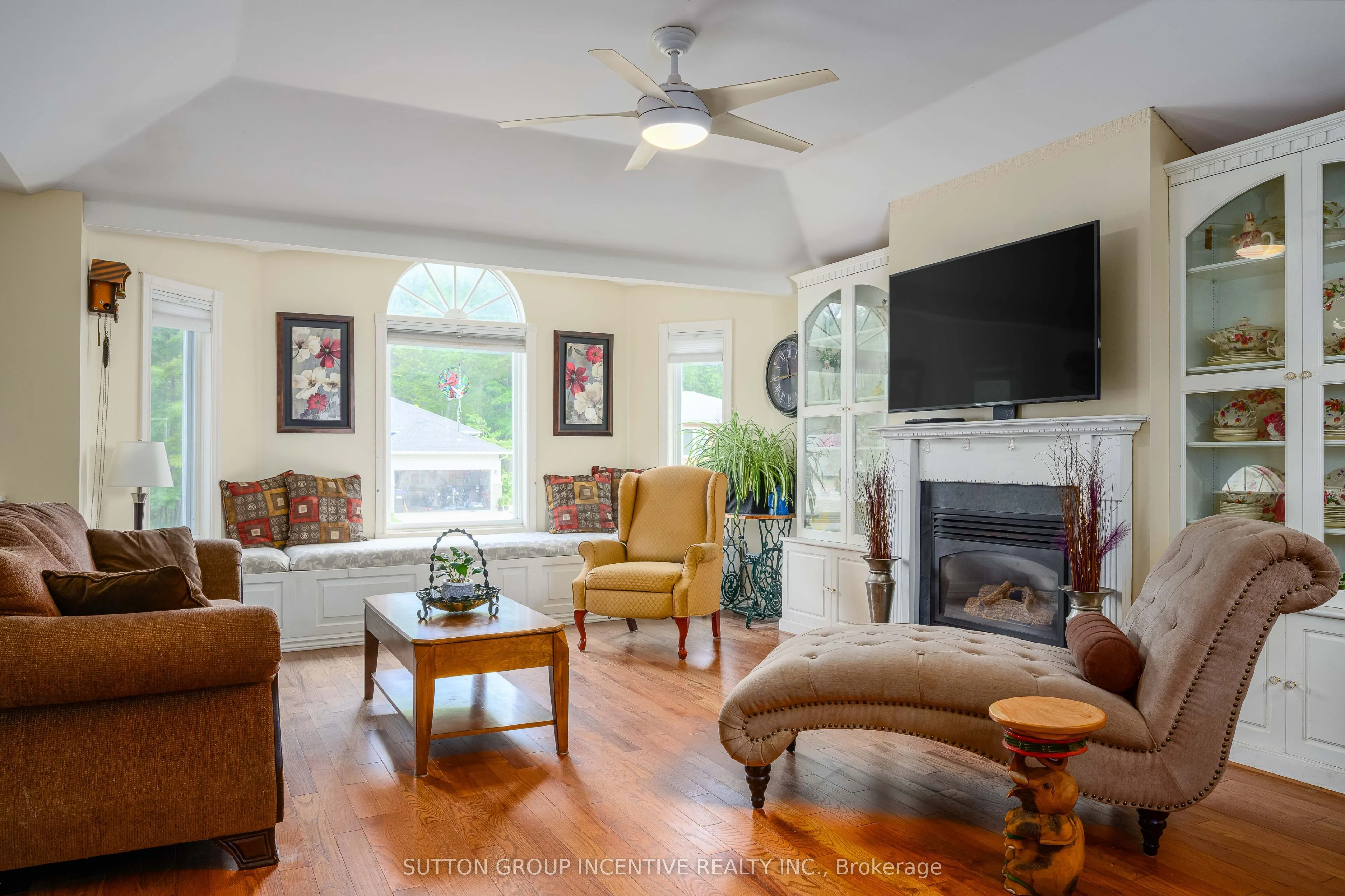 48 Wesley Avenue