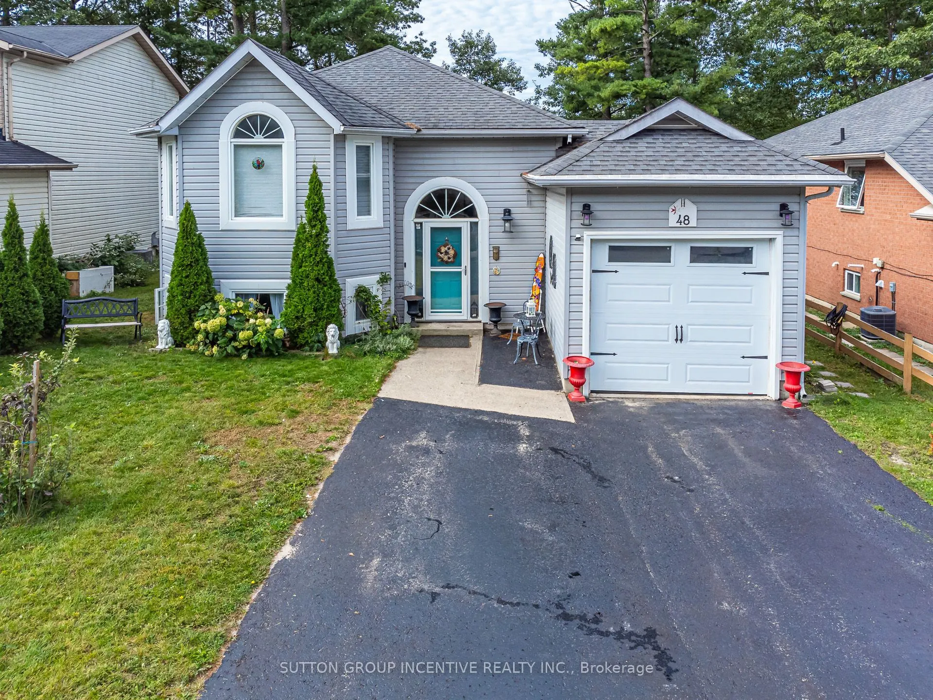 48 Wesley Avenue