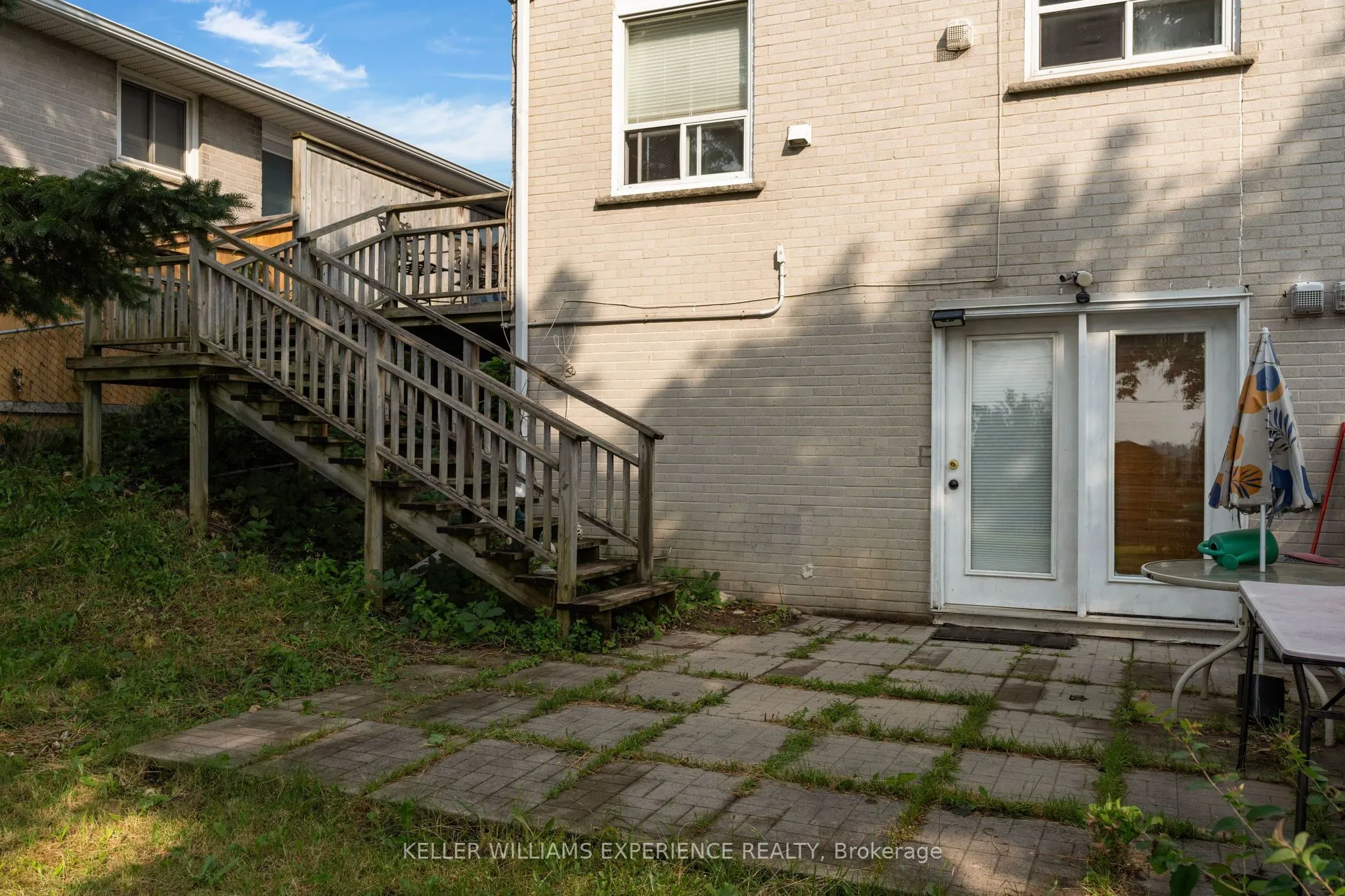 49 Daphne Crescent