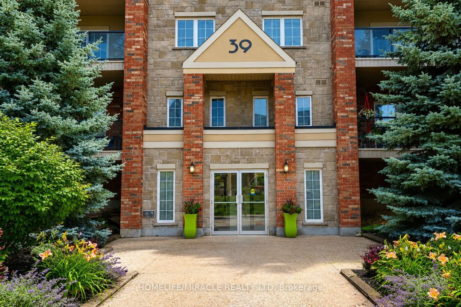 39 Ferndale Drive S #312