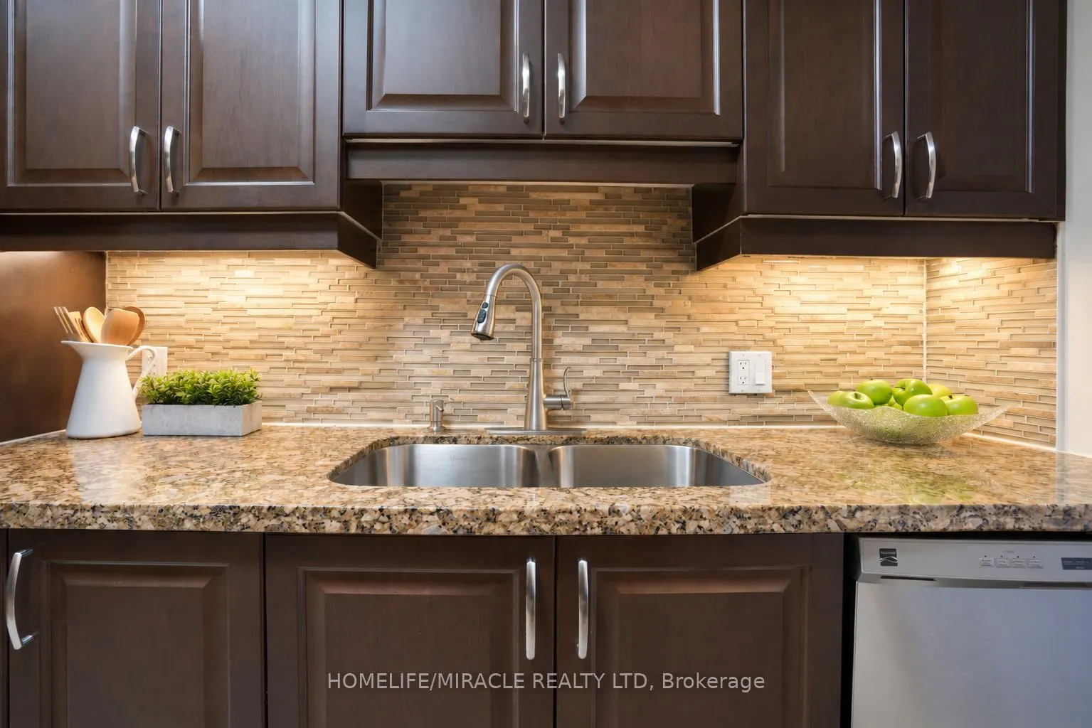 39 Ferndale Drive S #312