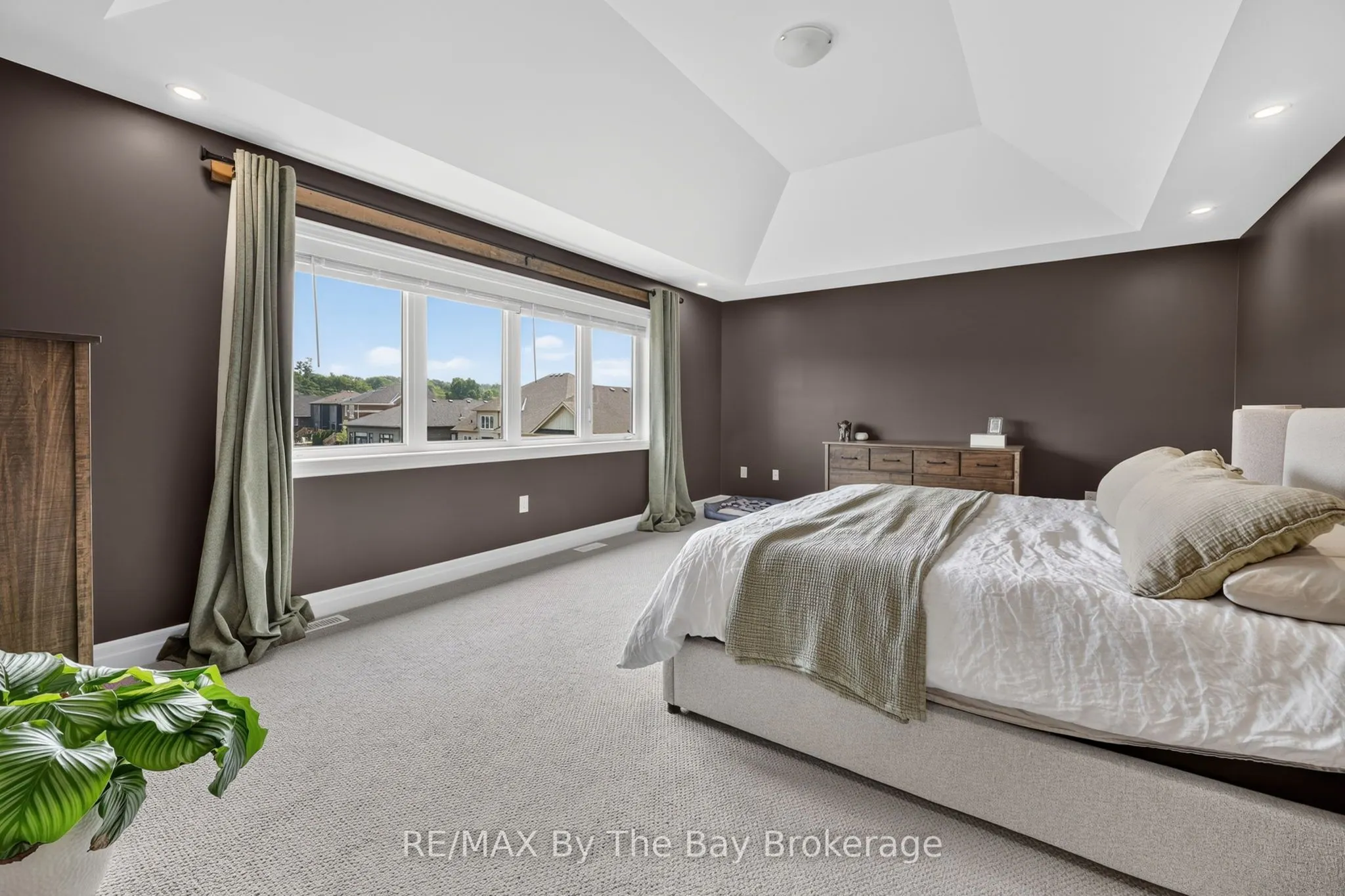 222 Mapleside Drive