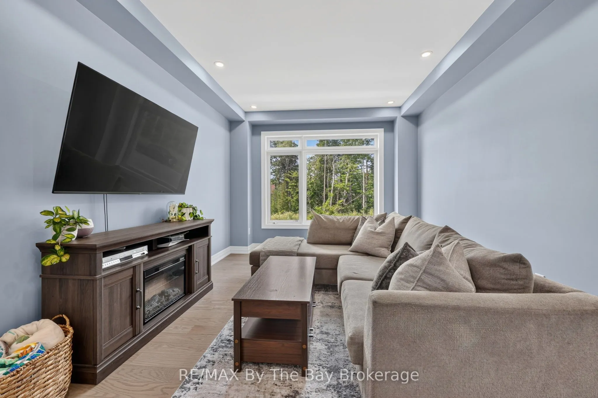 222 Mapleside Drive