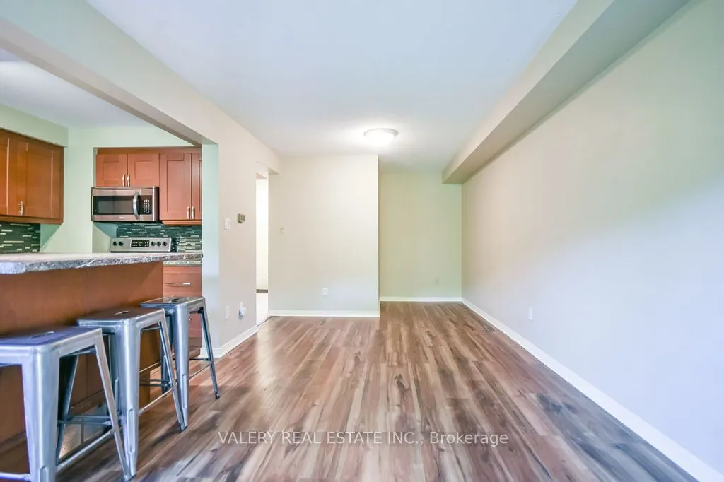 492 Laclie Street #14