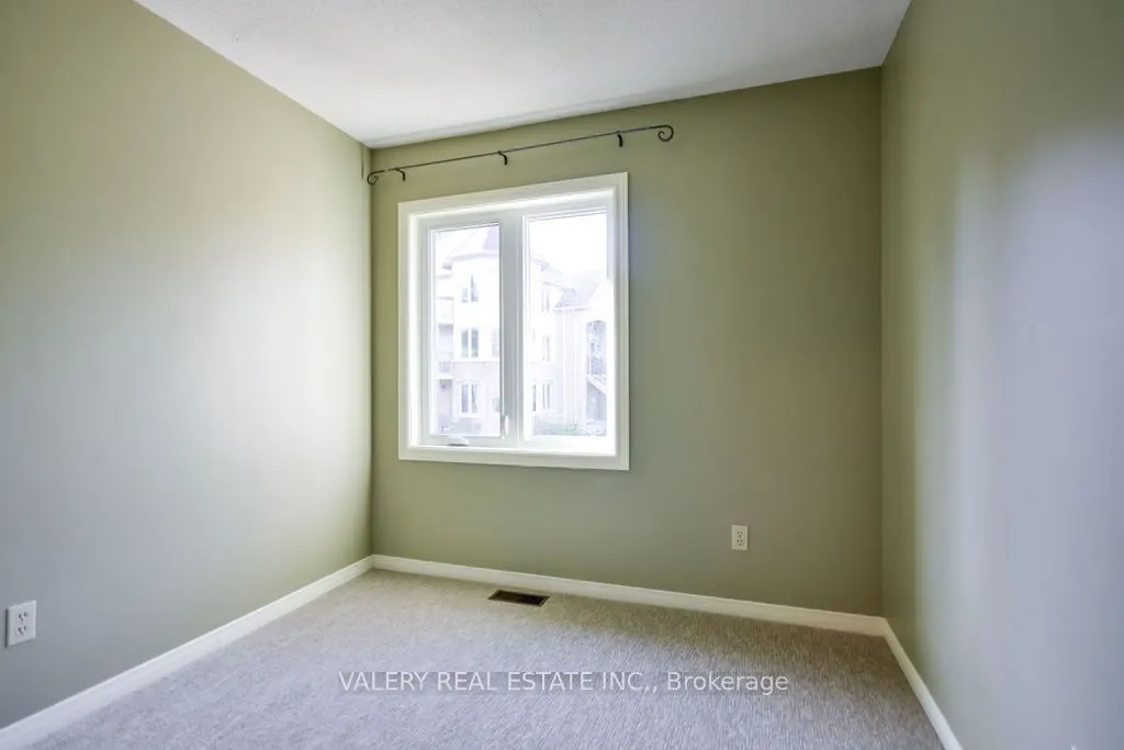 492 Laclie Street #14