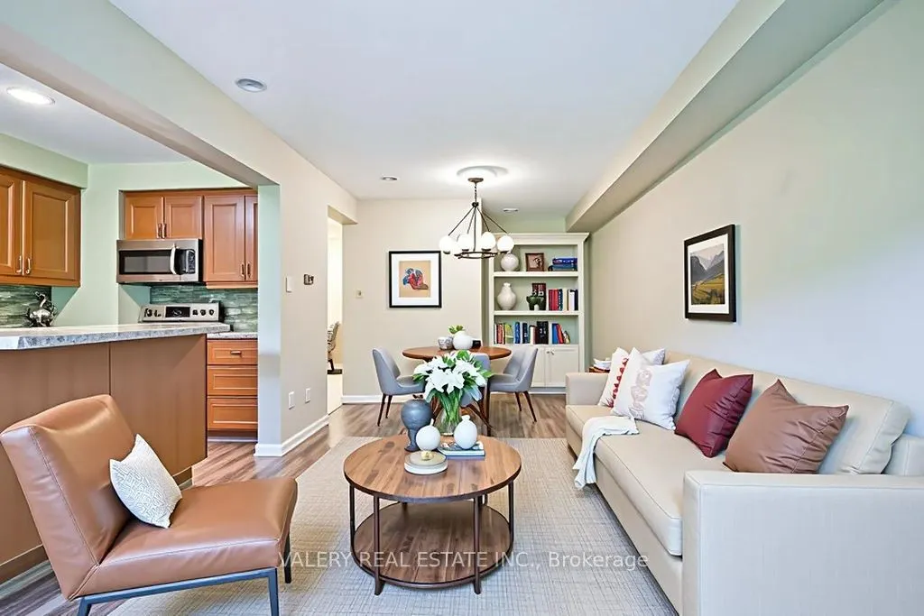 492 Laclie Street #14