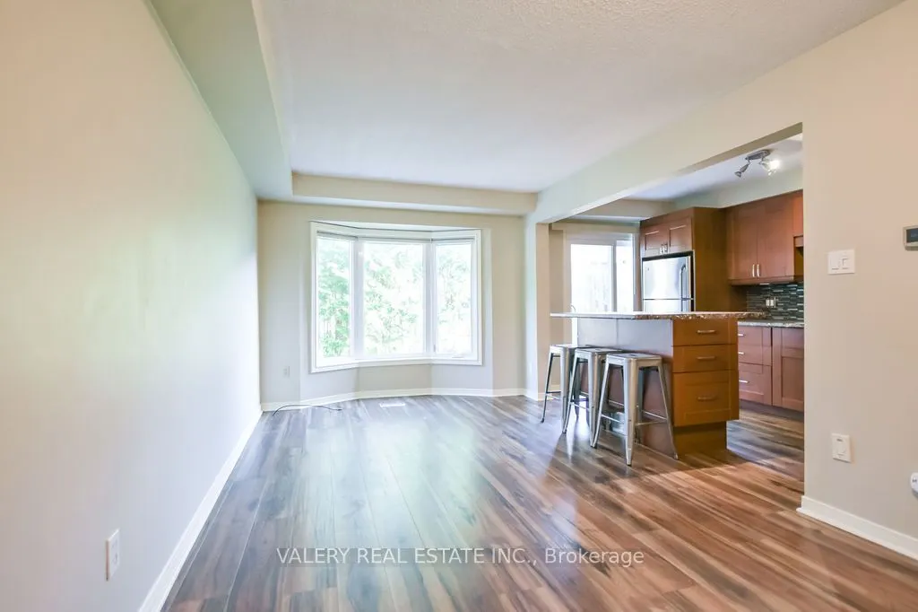 492 Laclie Street #14