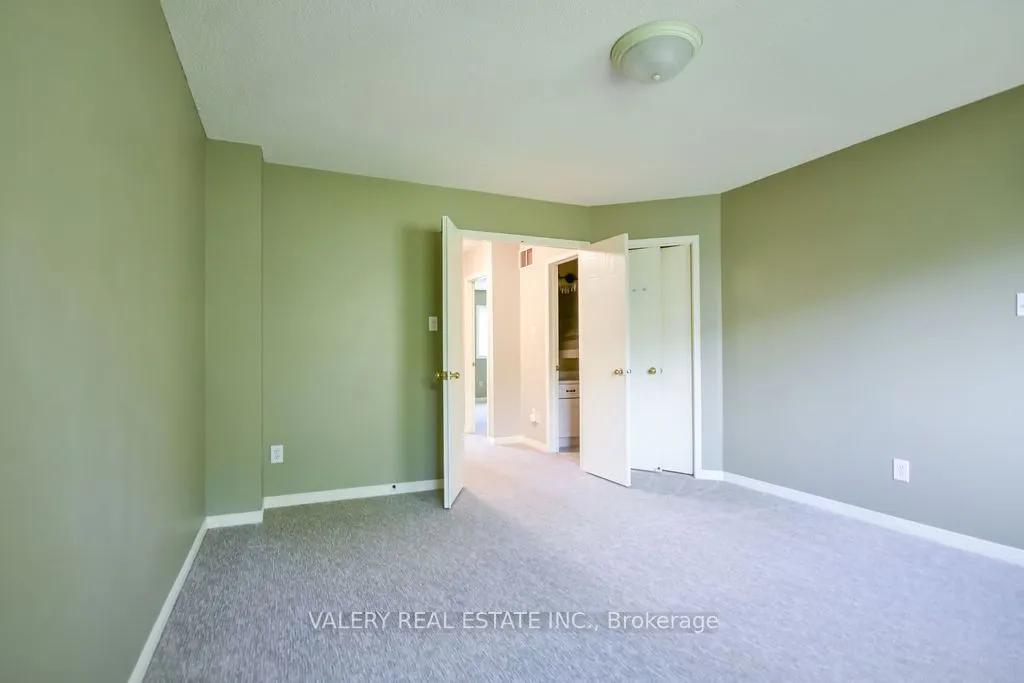 492 Laclie Street #14