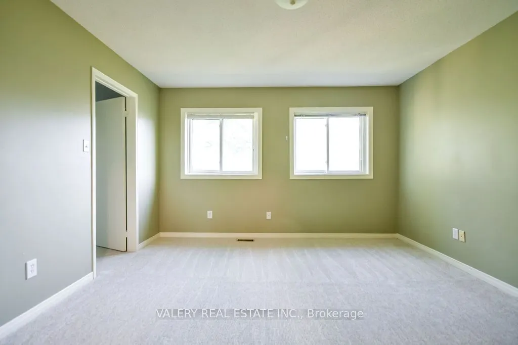 492 Laclie Street #14