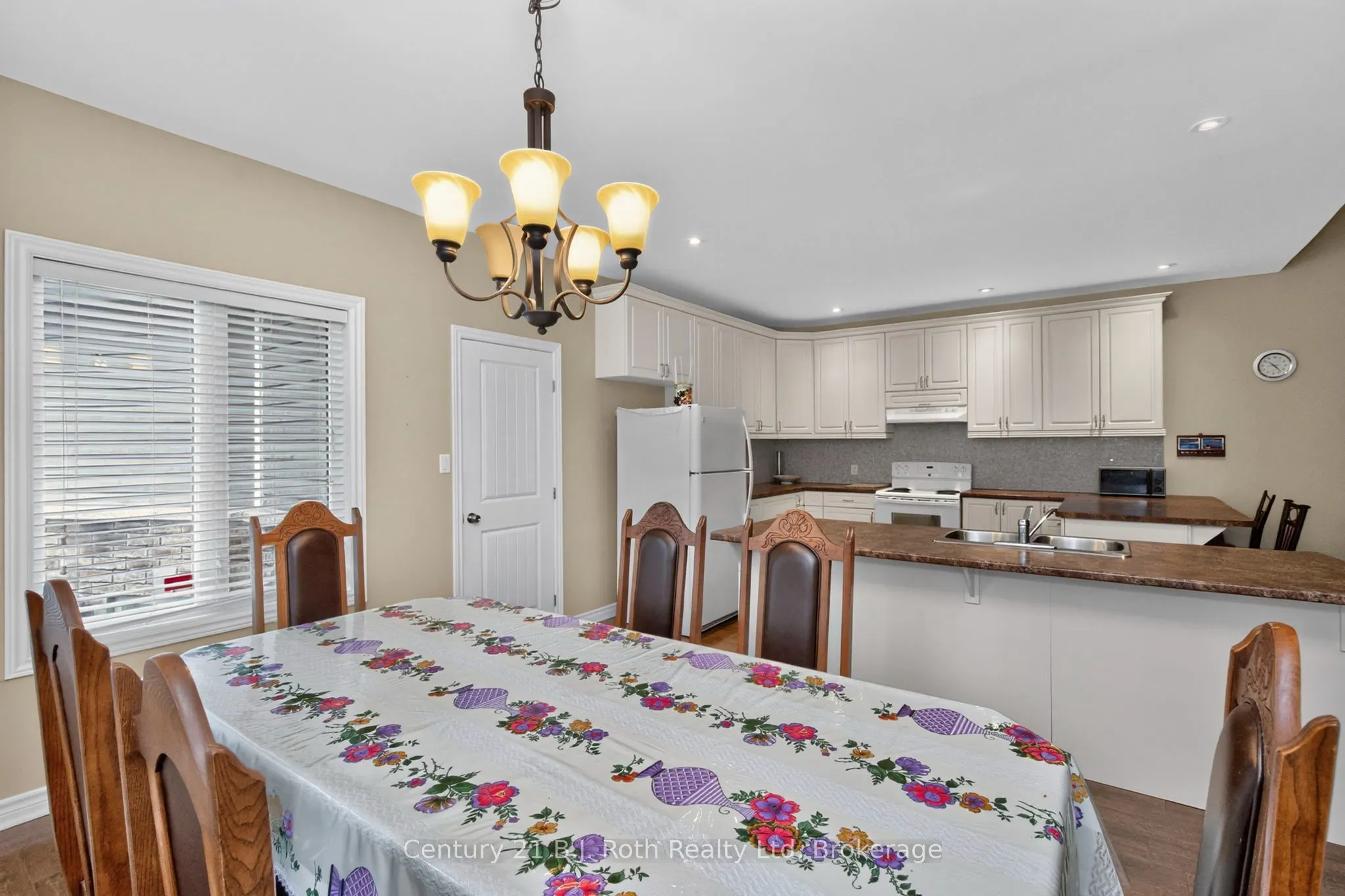 11 Rue Karola Road