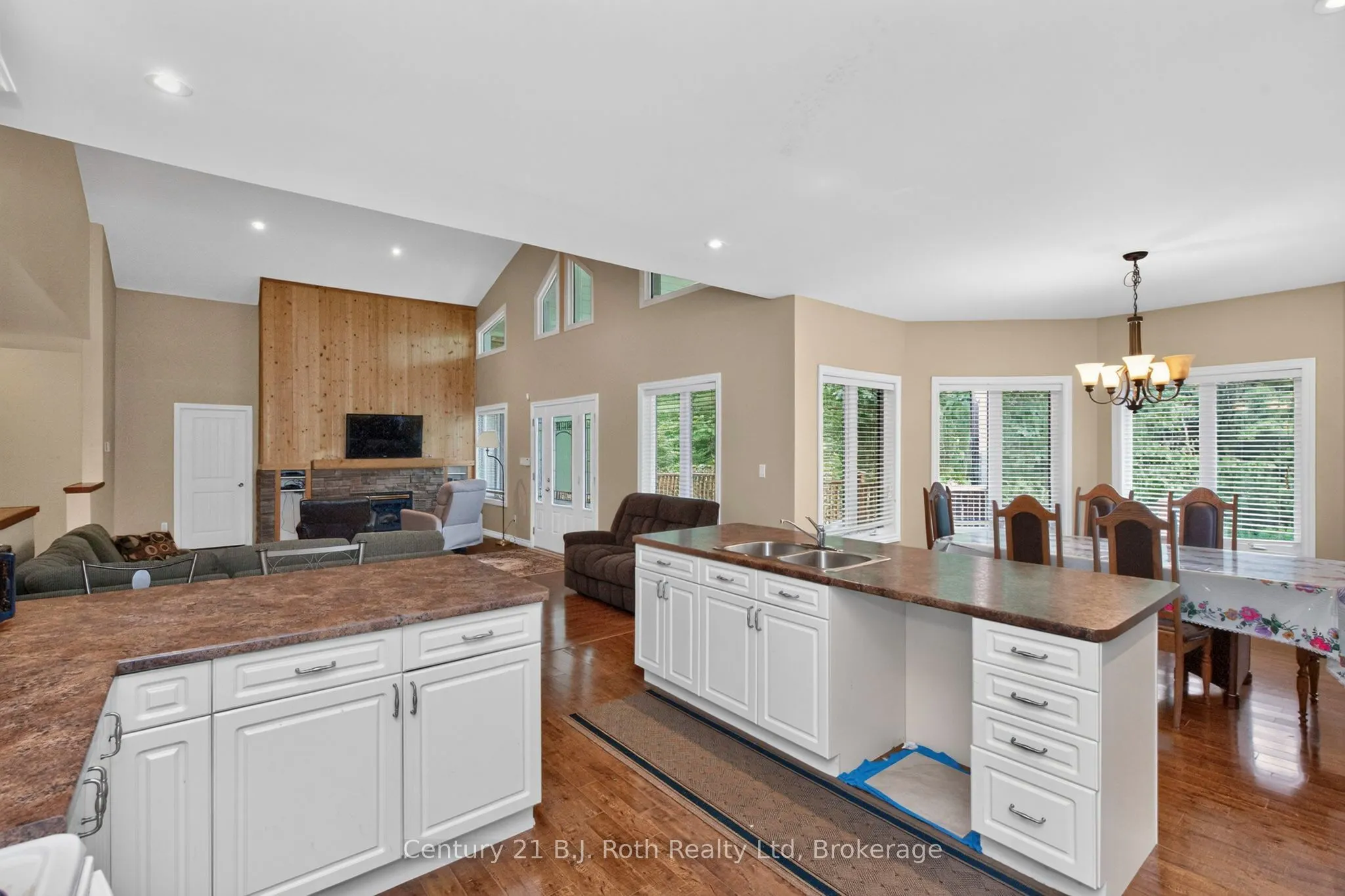 11 Rue Karola Road