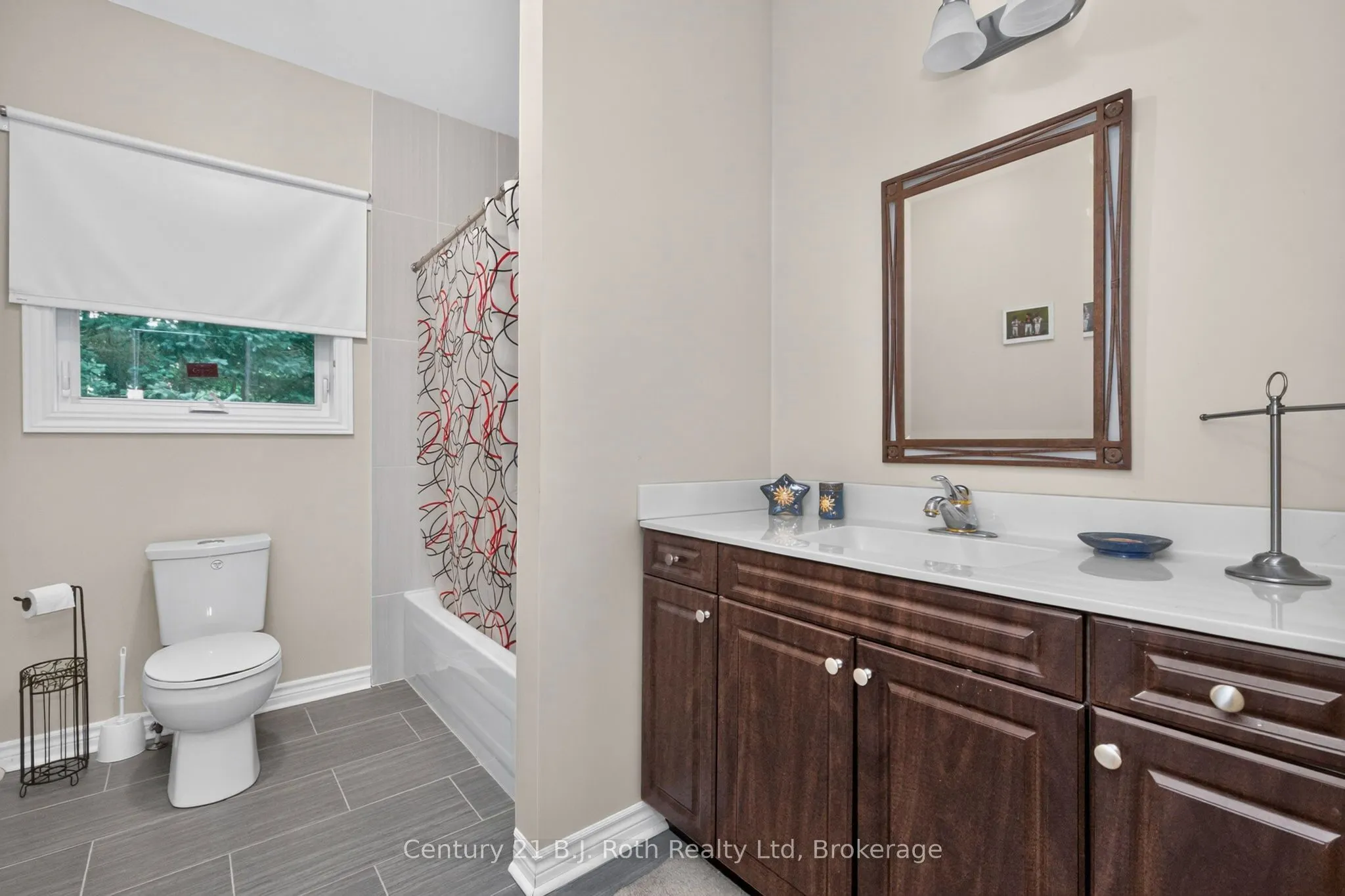 11 Rue Karola Road