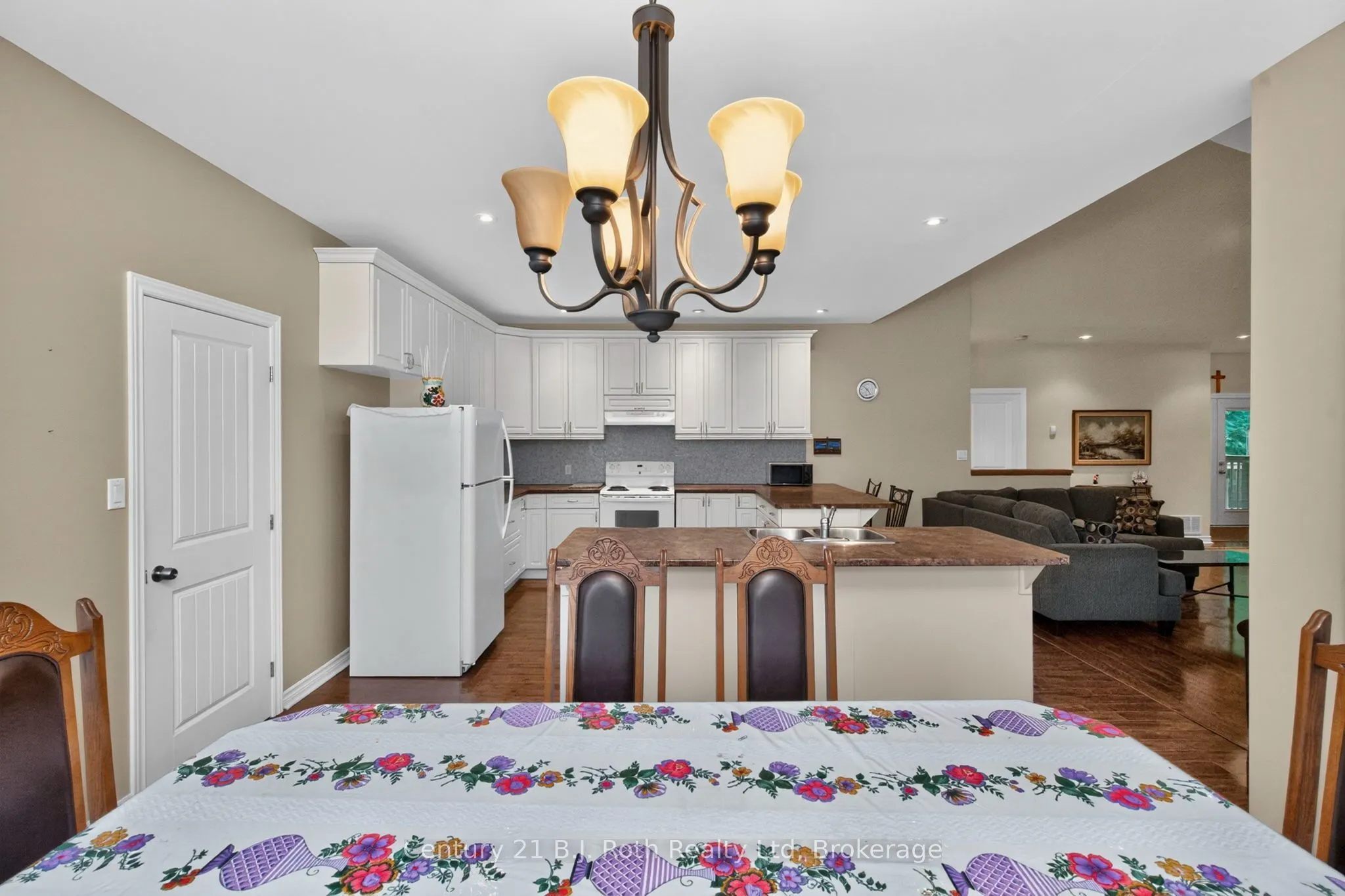 11 Rue Karola Road