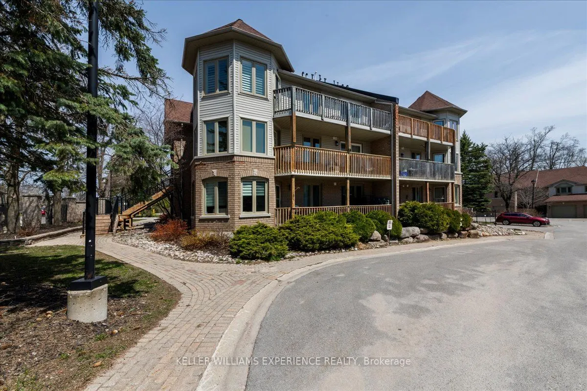 492 Laclie Street #204
