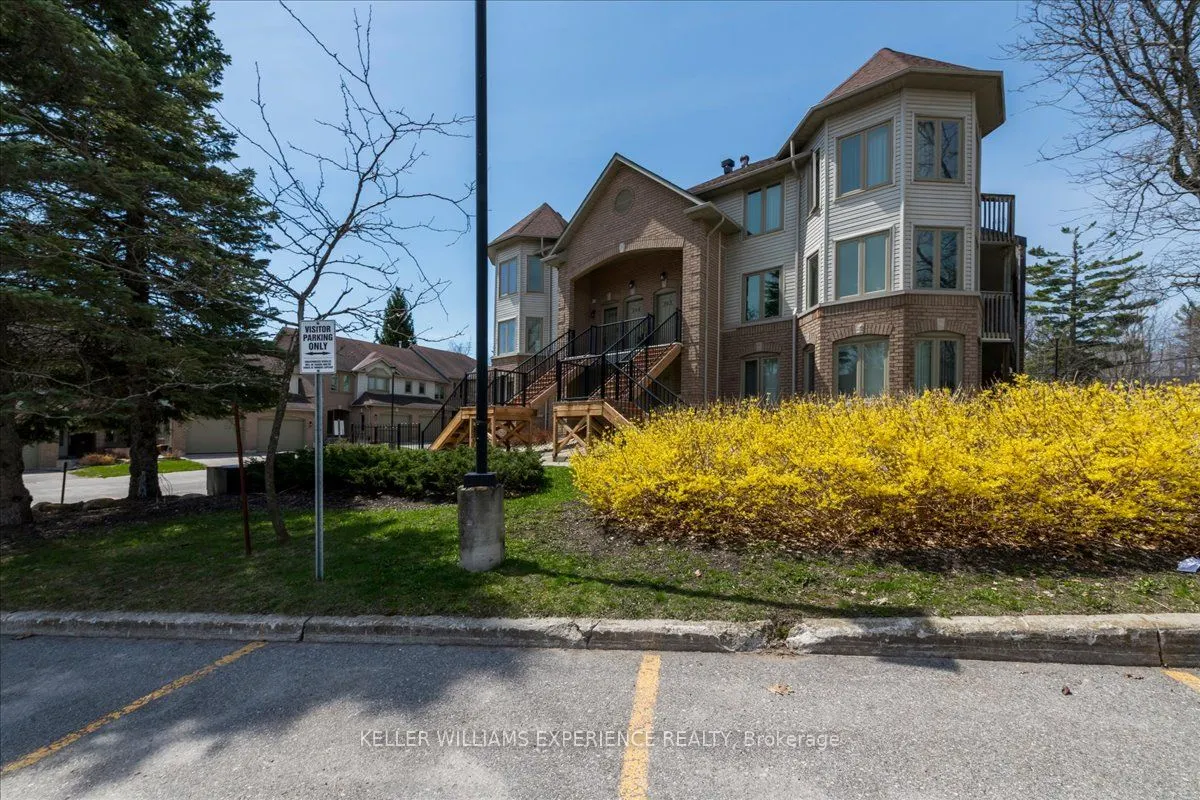 492 Laclie Street #204