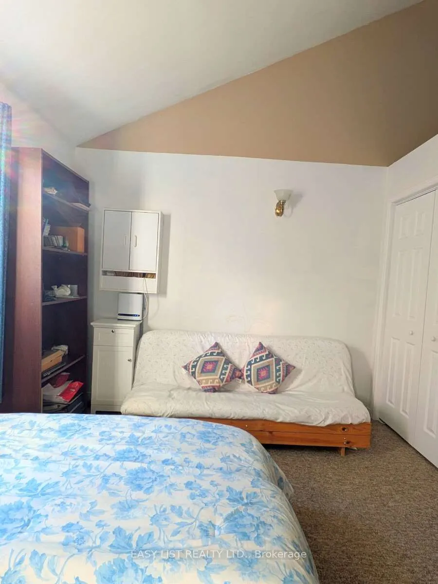 2135 Champlain Road