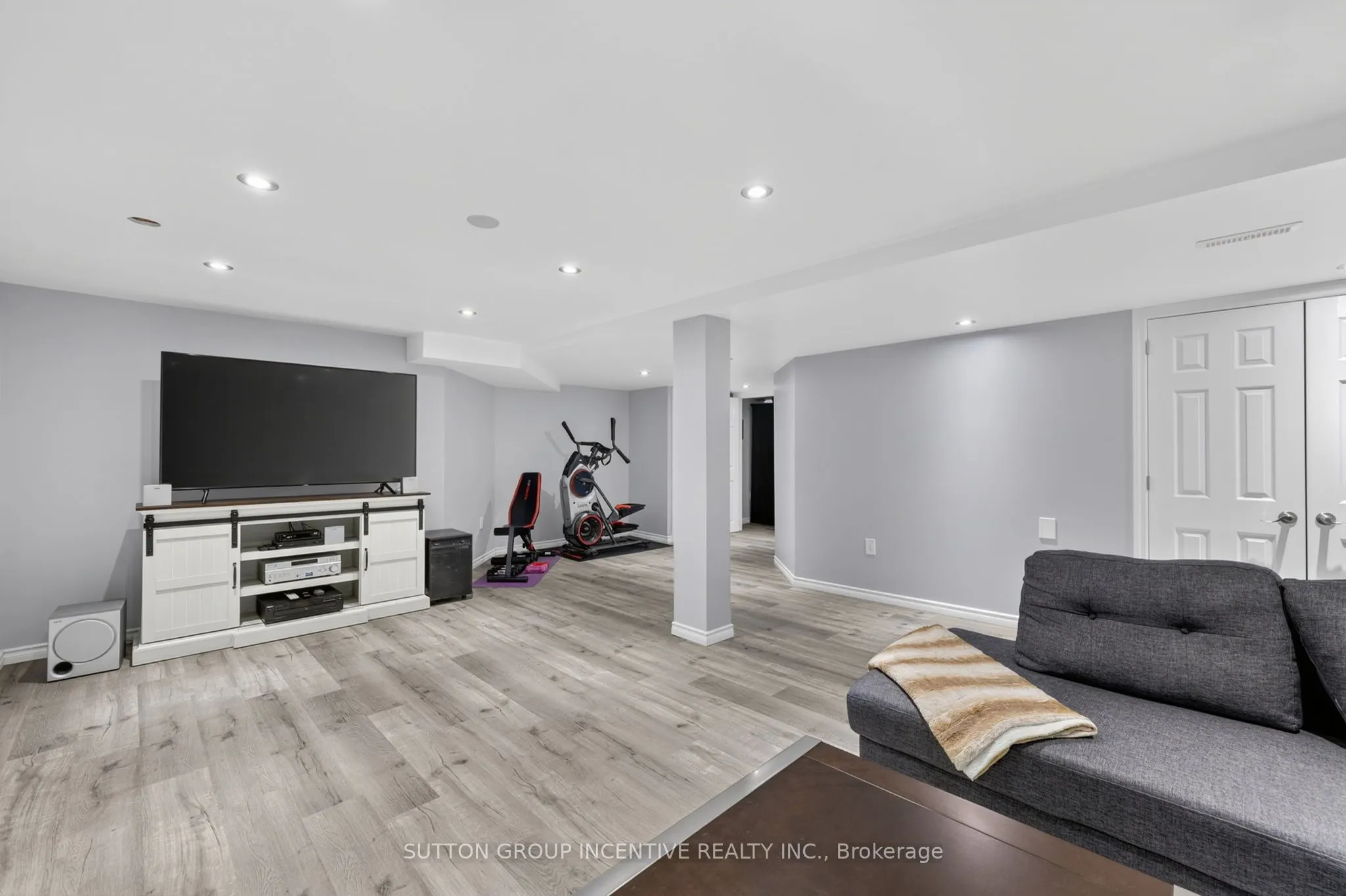 4 Chantal Street