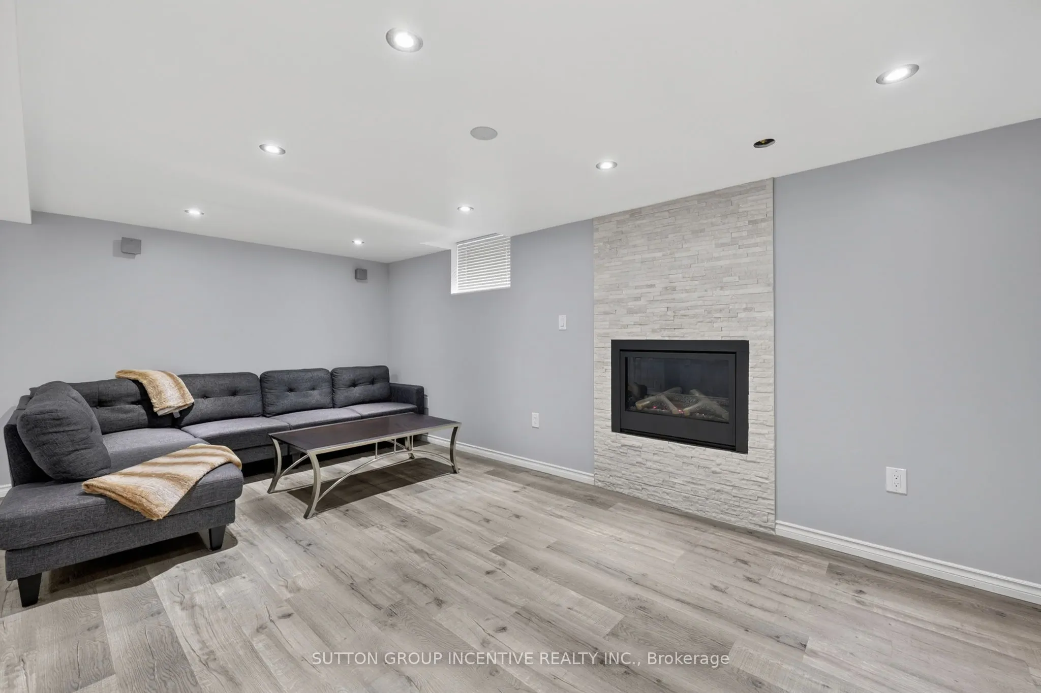 4 Chantal Street