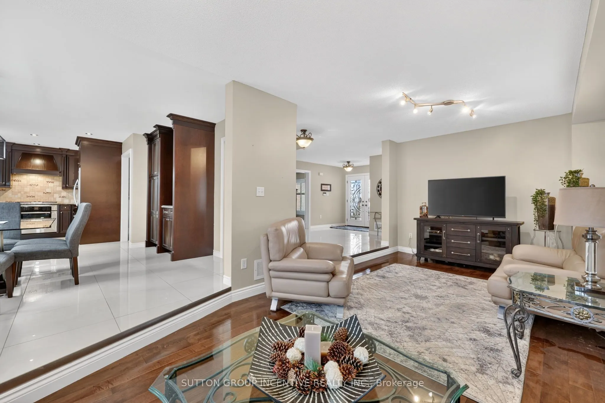 4 Chantal Street