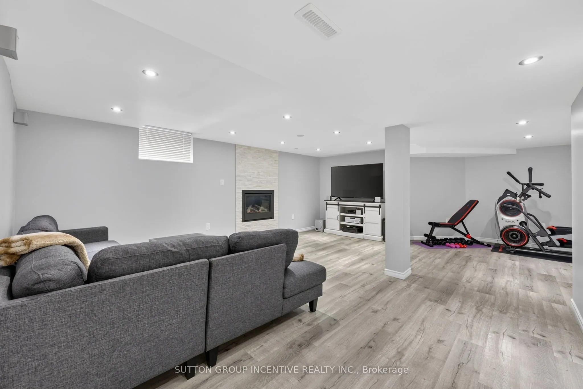 4 Chantal Street