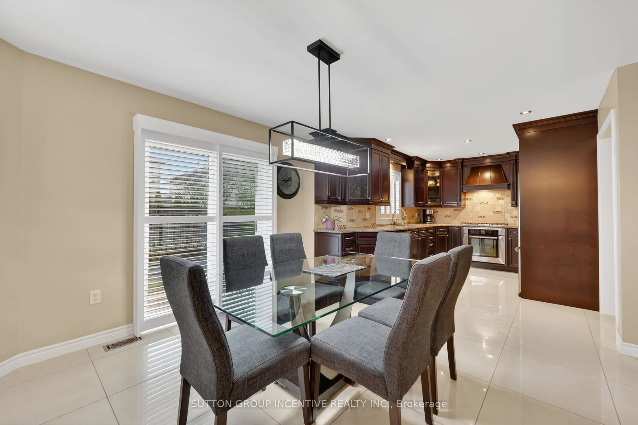 4 Chantal Street