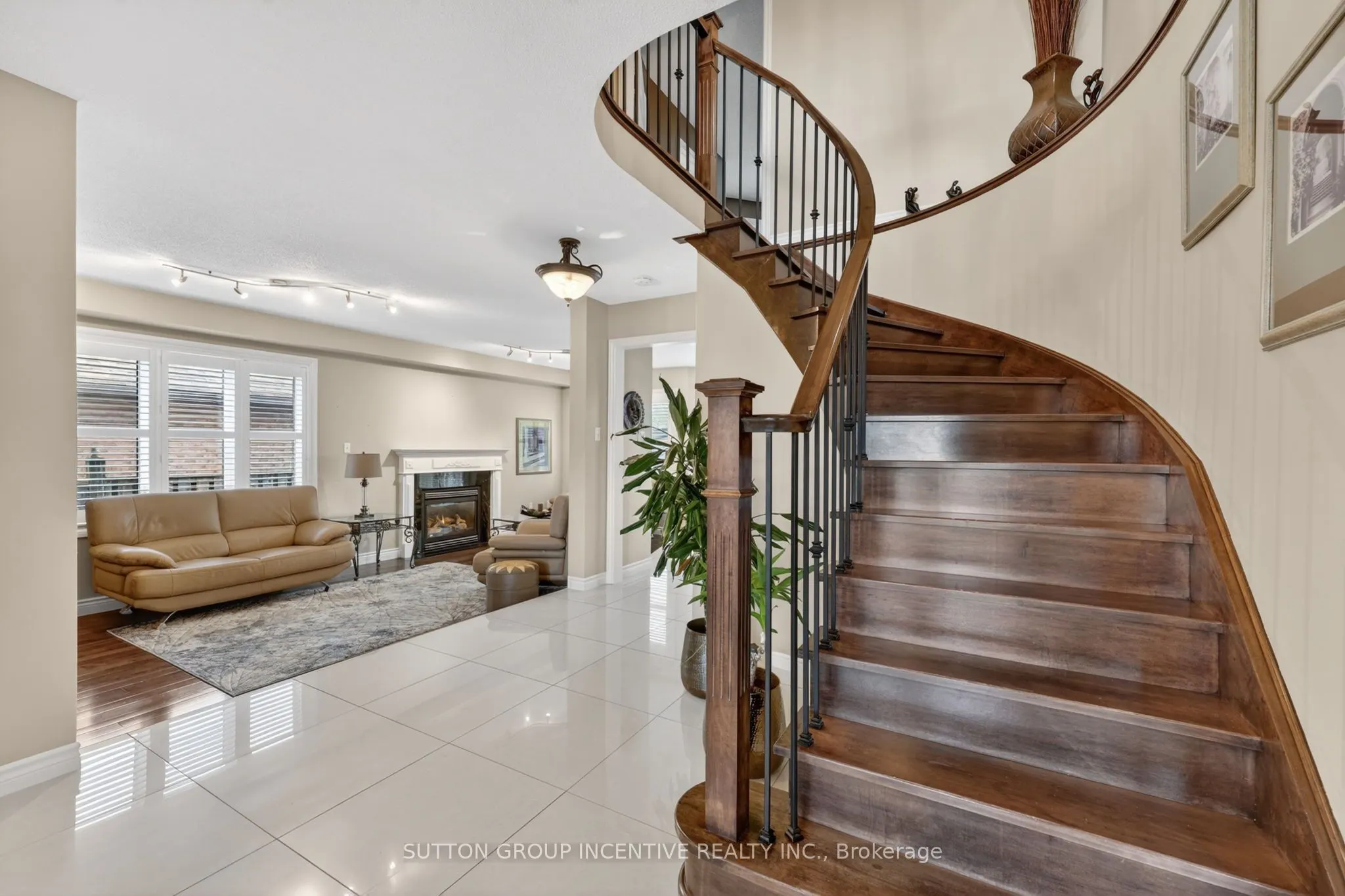 4 Chantal Street