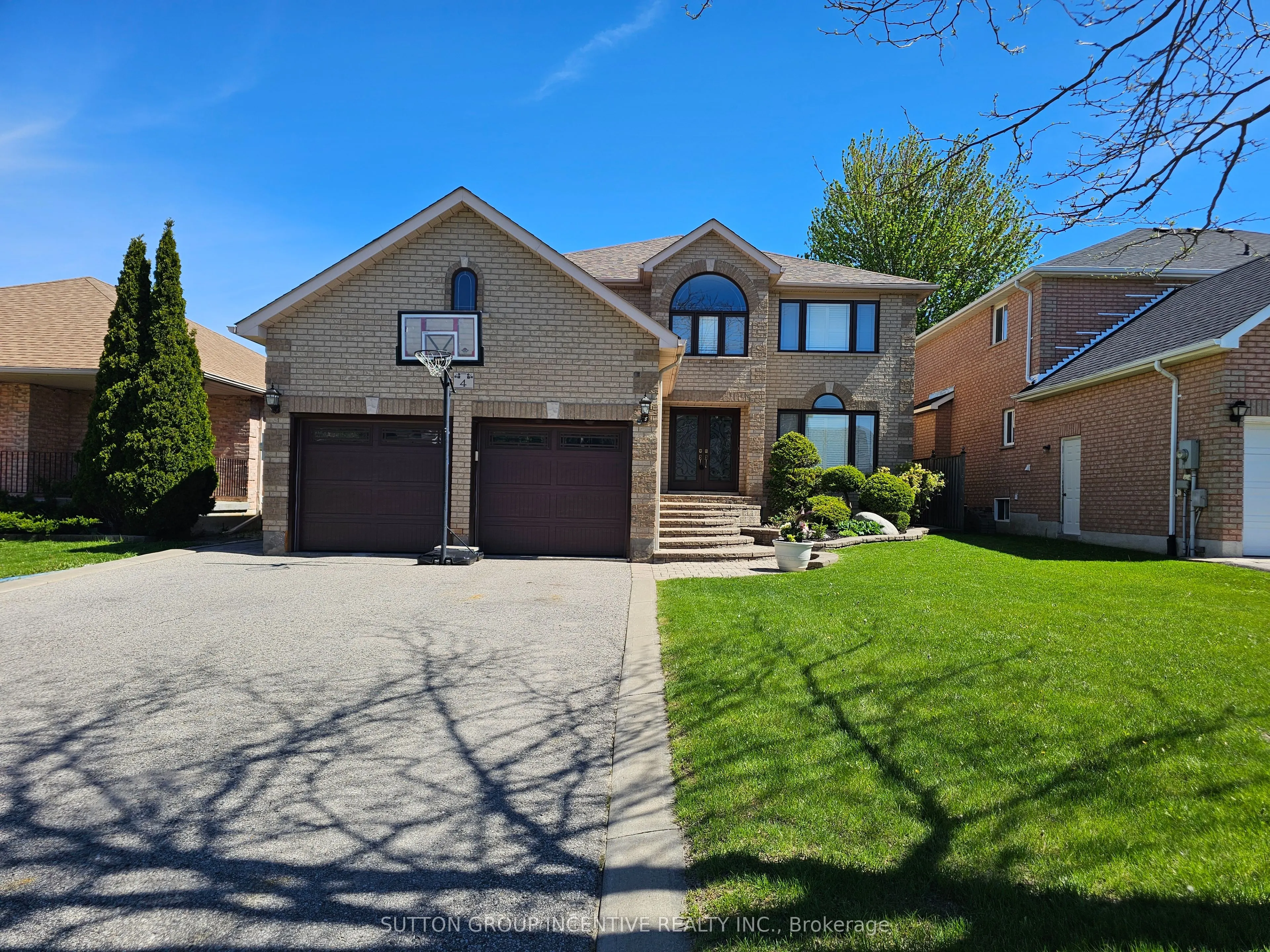 4 Chantal Street