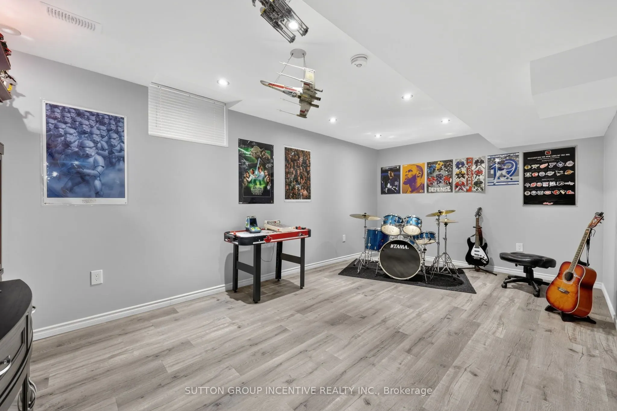 4 Chantal Street