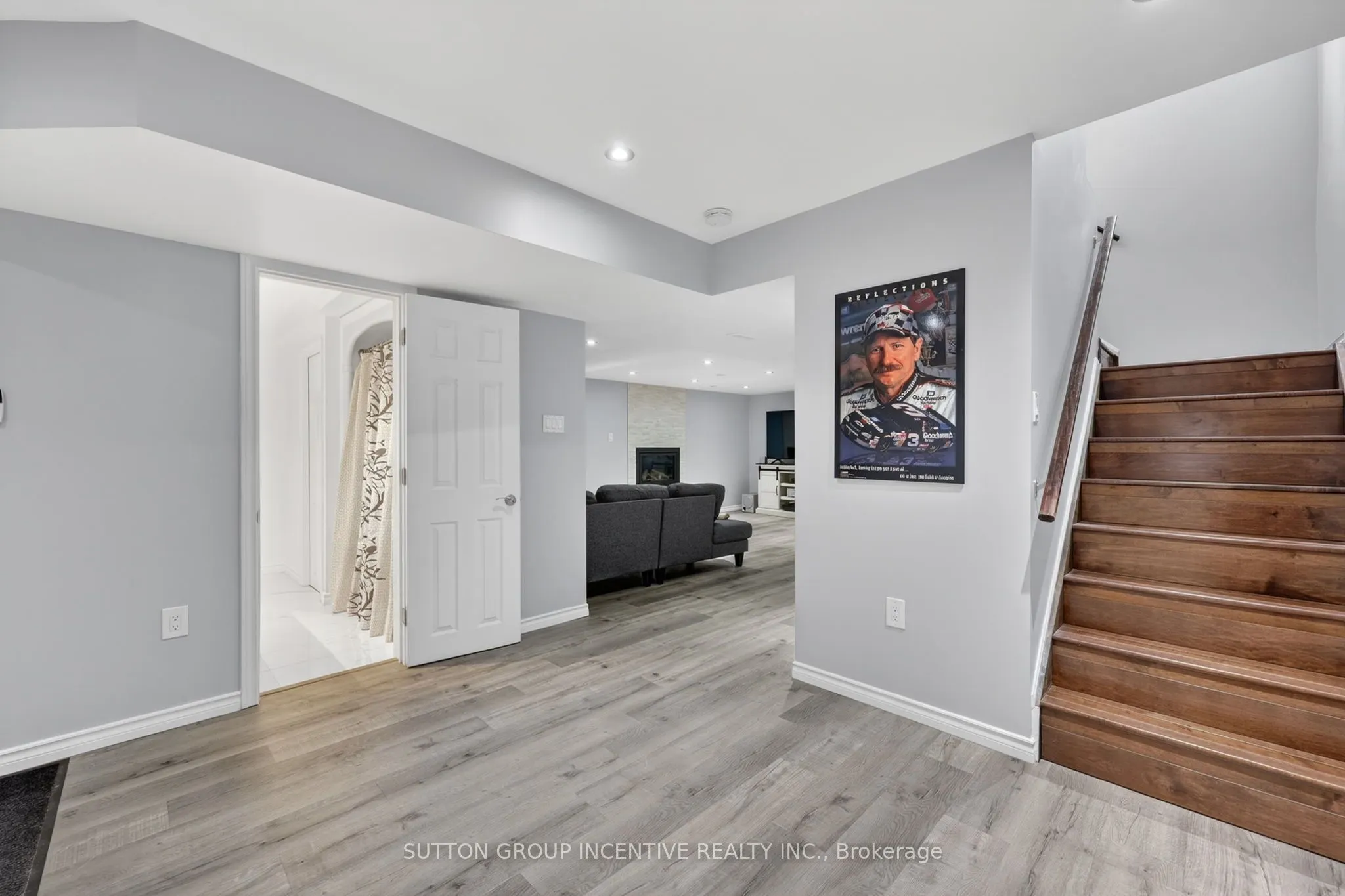 4 Chantal Street