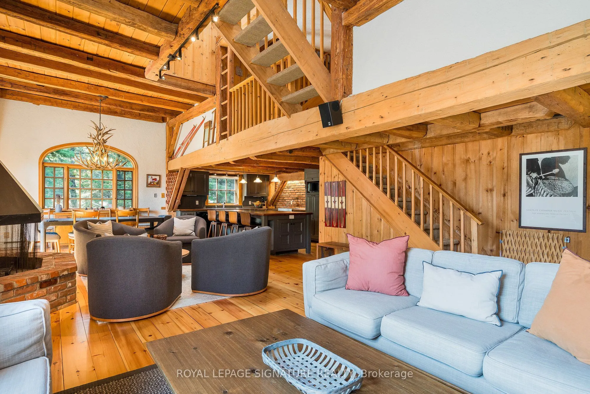 22 Newton Way
